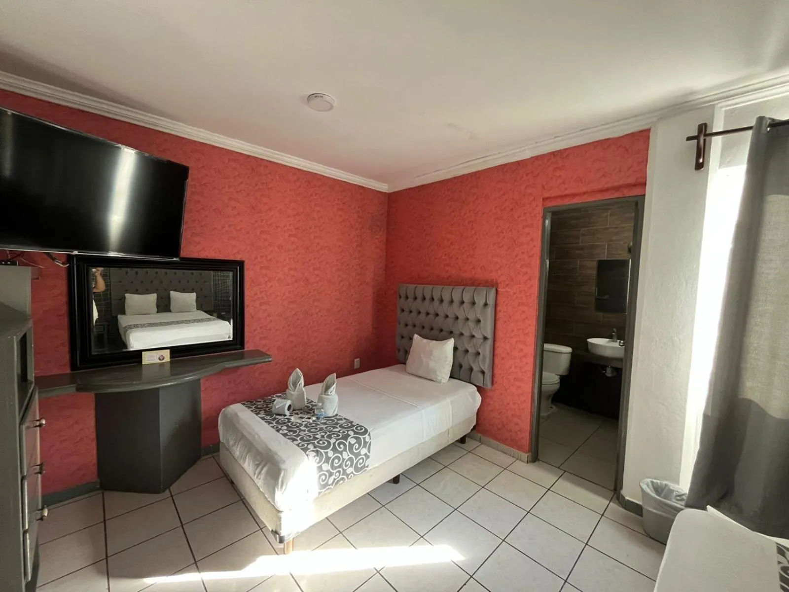 Bed in Hotel & Suites Bausan