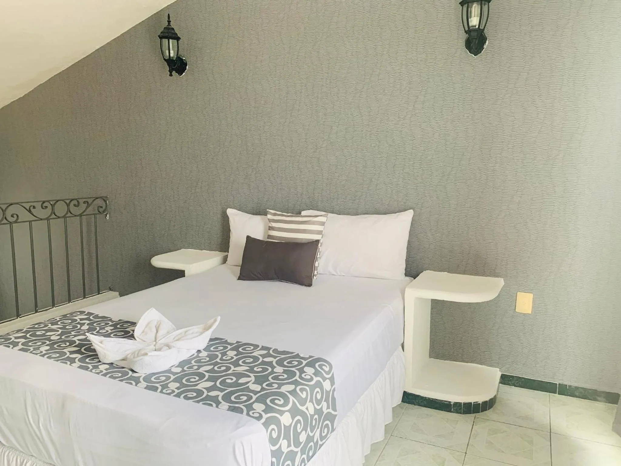Bed in Hotel & Suites Bausan
