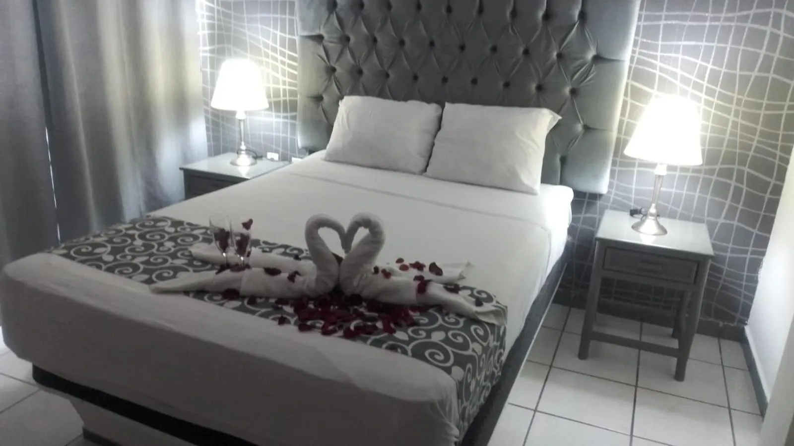 Bed in Hotel & Suites Bausan
