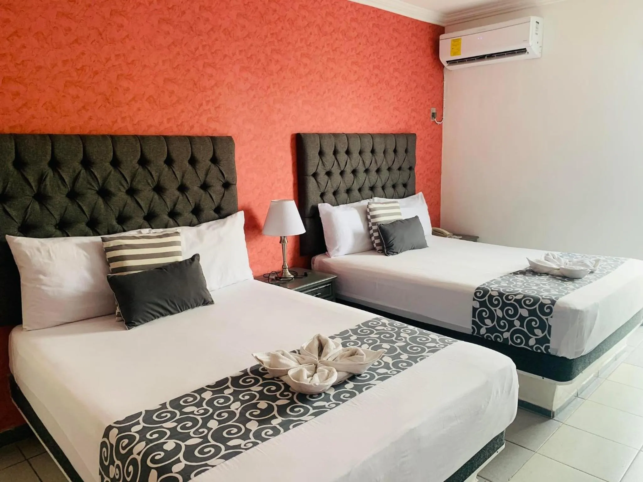 Bed in Hotel & Suites Bausan