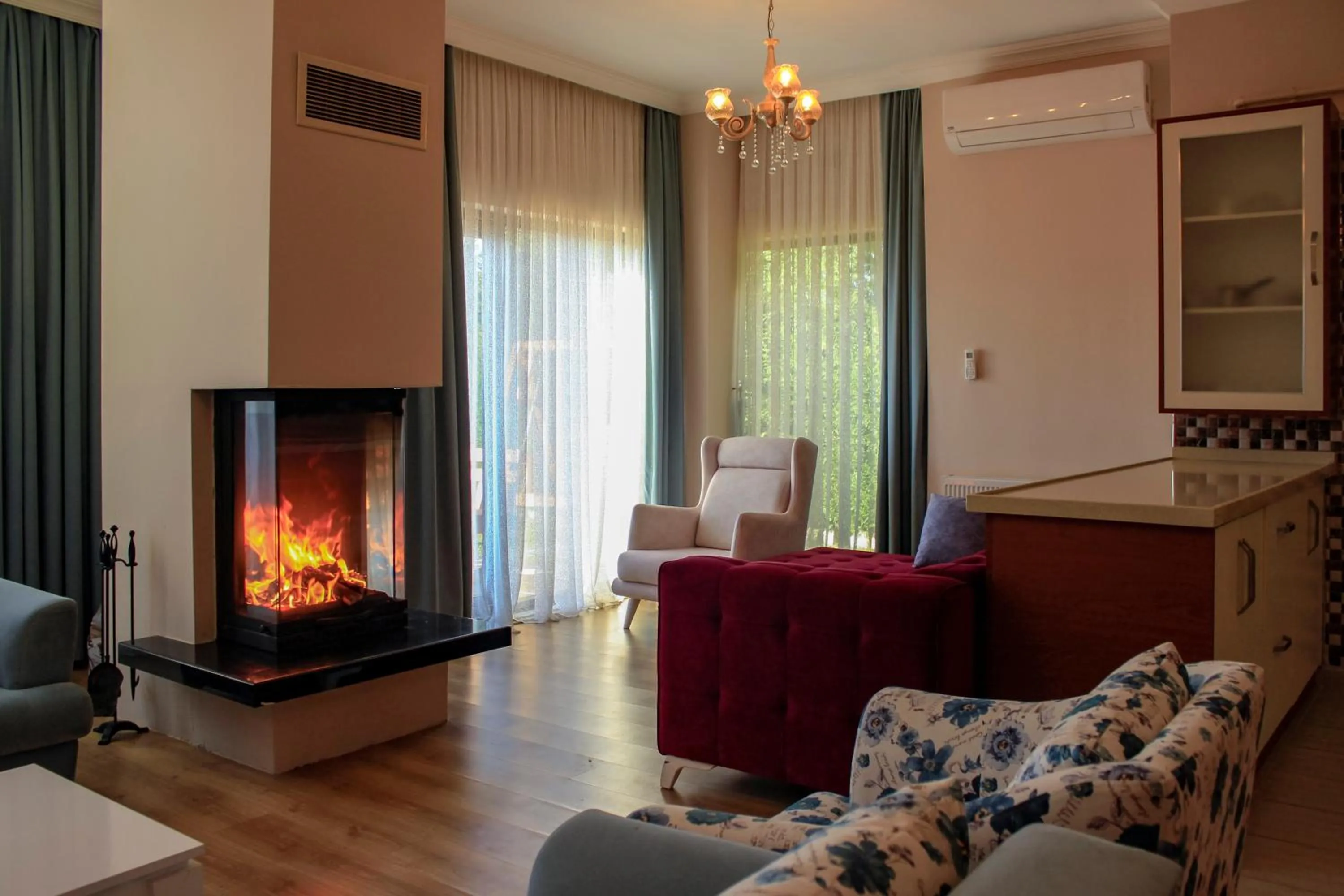 TV and multimedia in Sawsana Villalari