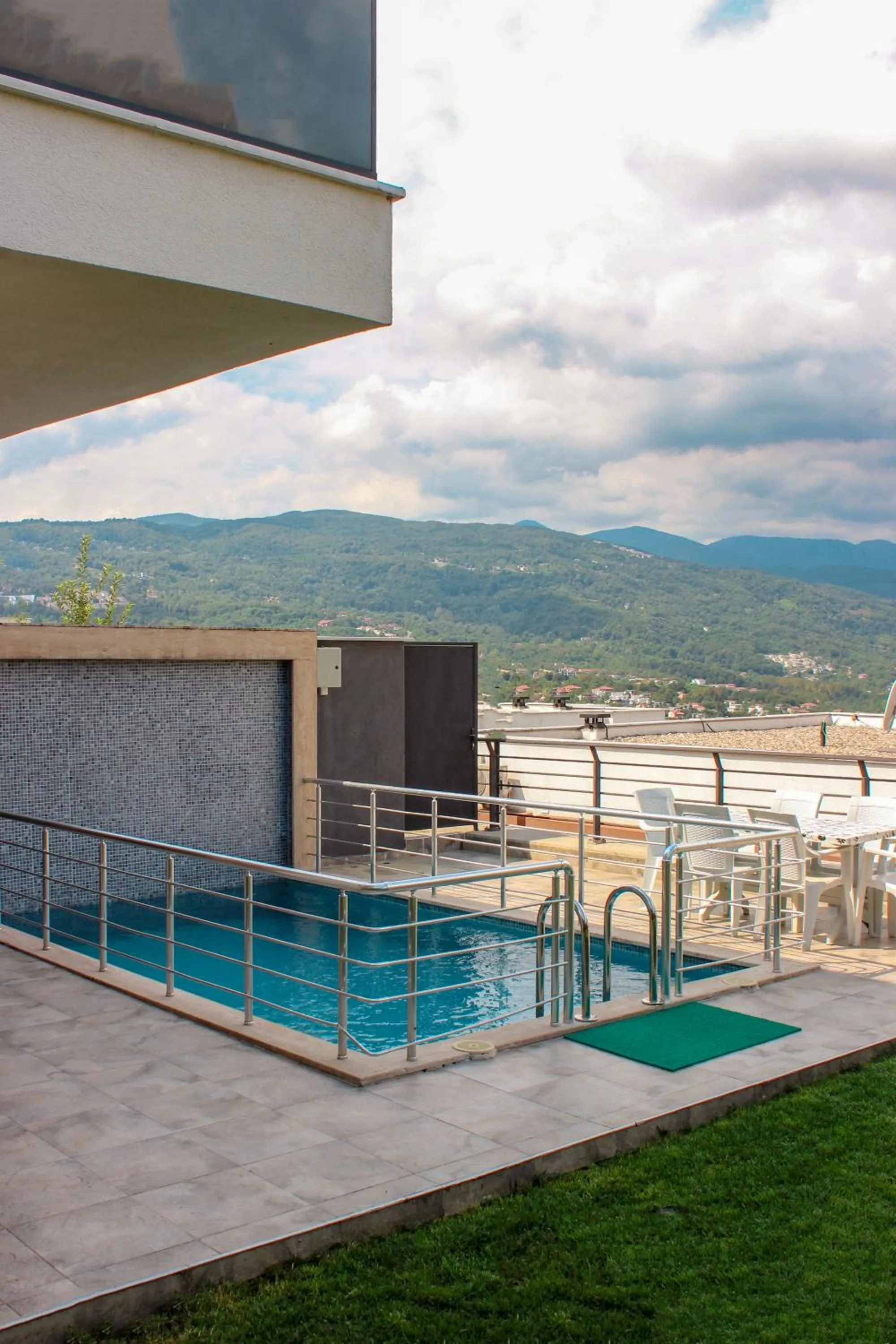 Swimming pool in Sawsana Villalari