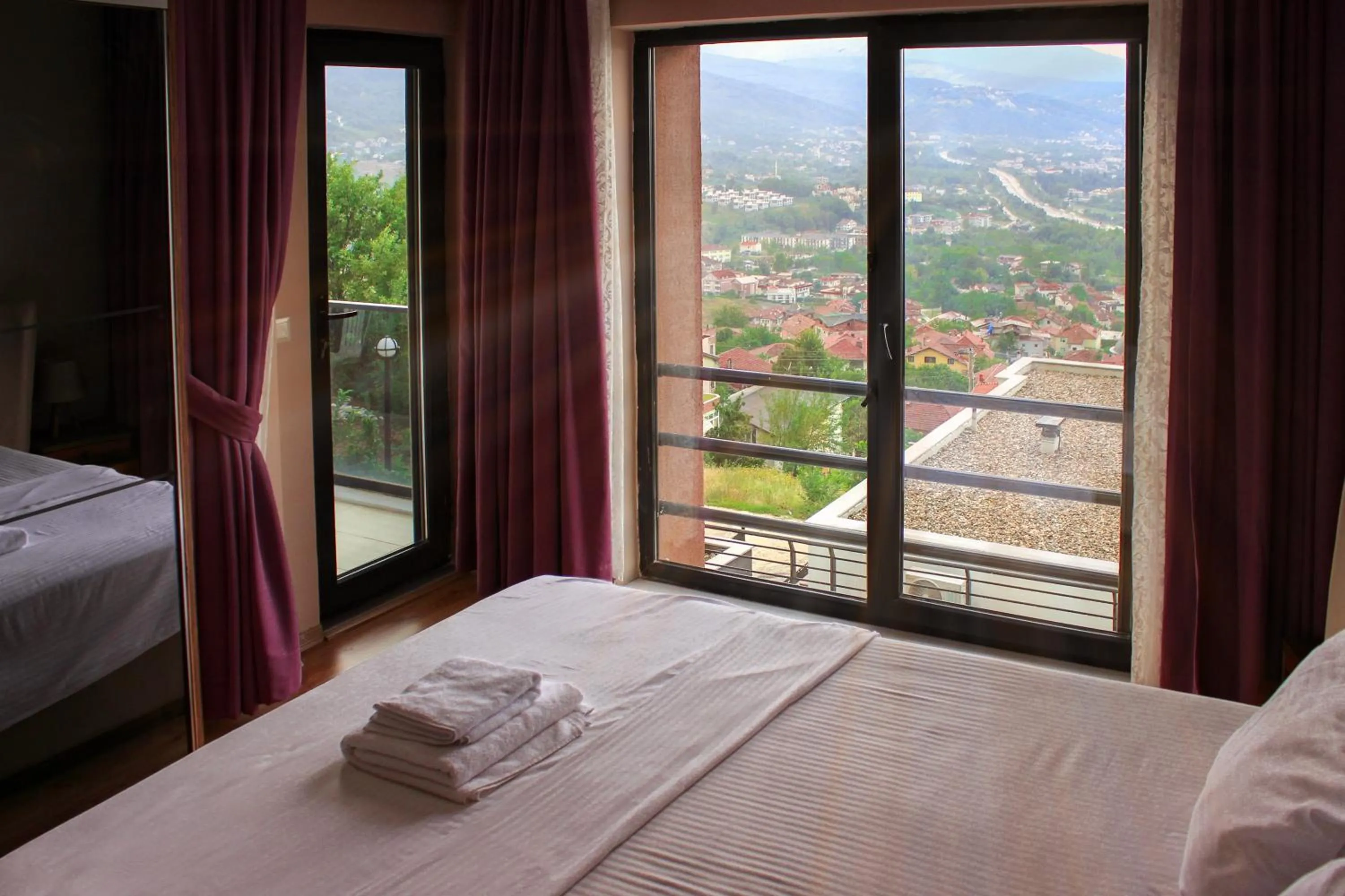 Nearby landmark, Bed in Sawsana Villalari