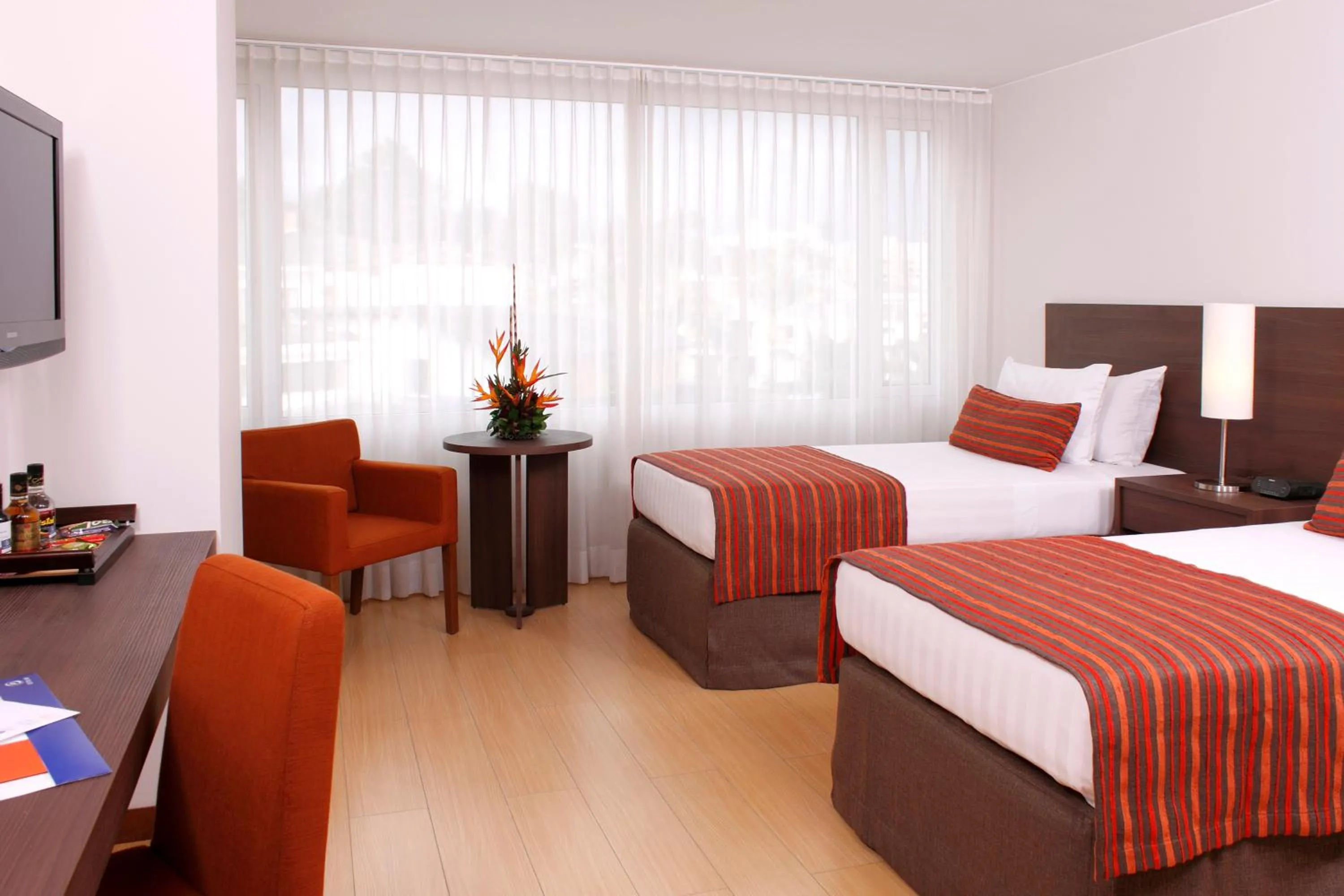 Photo of the whole room, Bed in Hotel Estelar El Cable