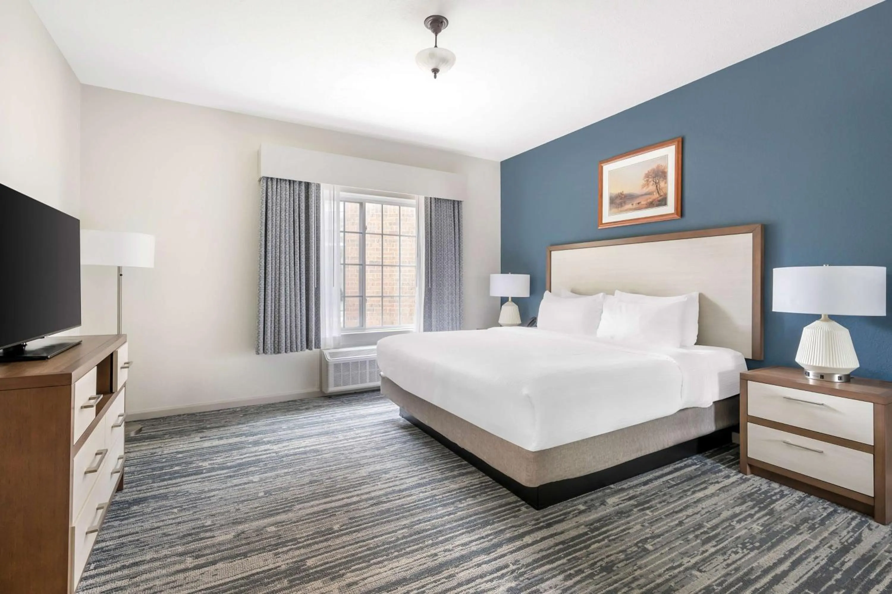 Bed in Hilton Vacation Club Varsity Club South Bend, IN