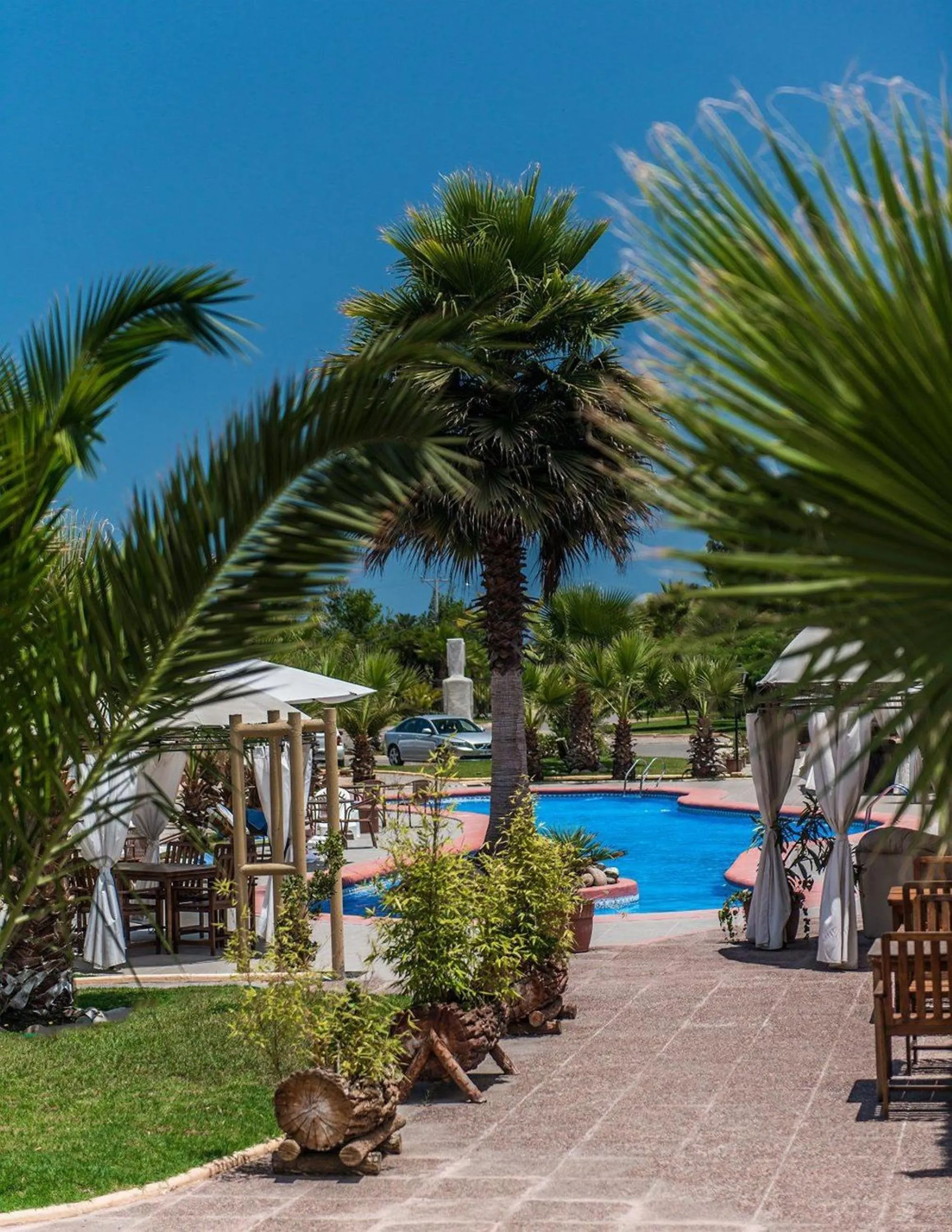 Facade/entrance in Hotel Serena Suite