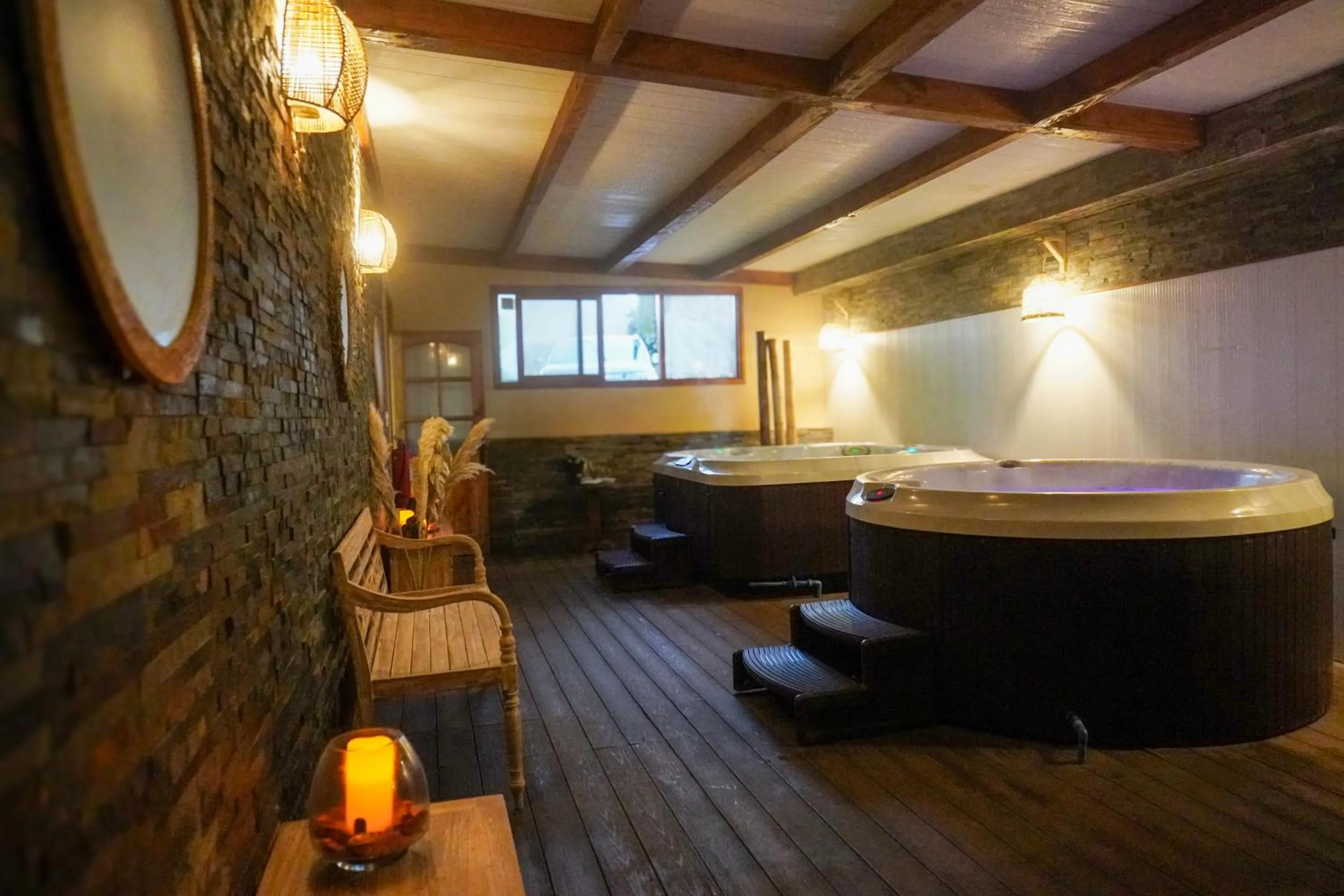 Hot Tub in Hotel Serena Suite