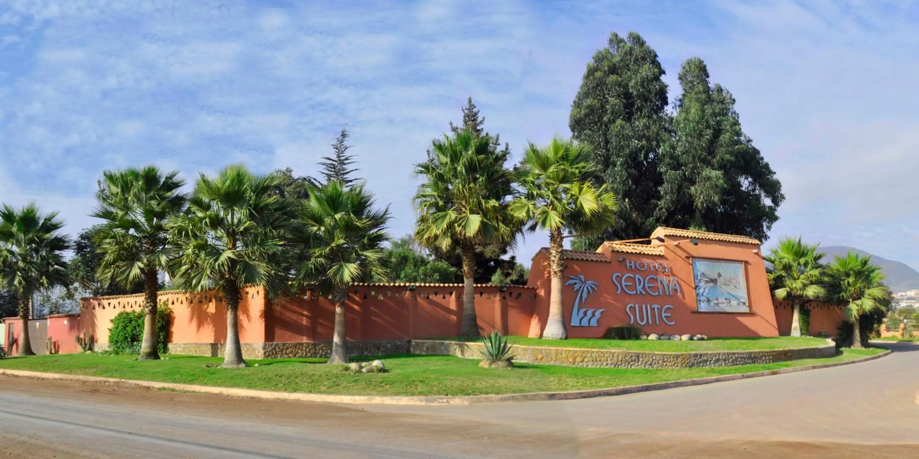 Facade/entrance in Hotel Serena Suite