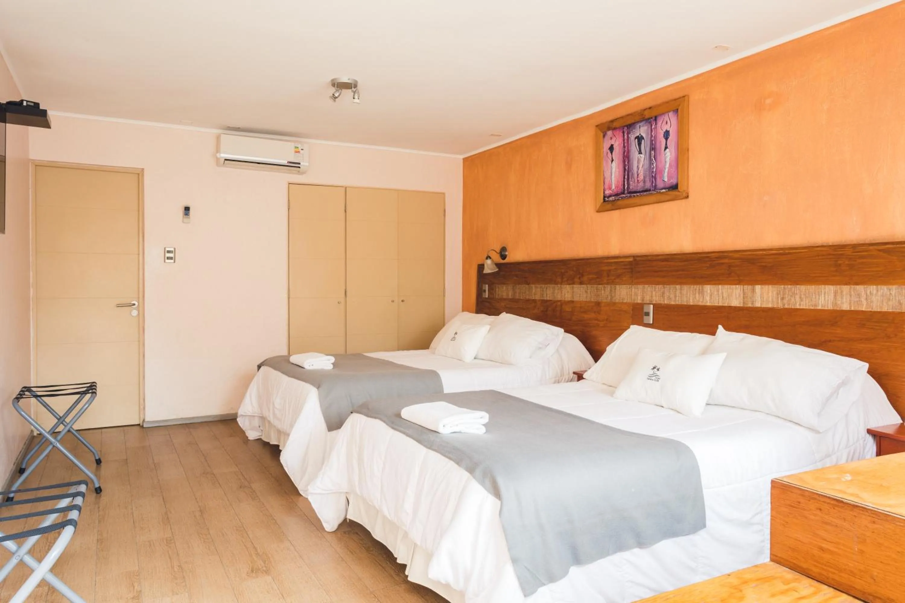 Bedroom, Bed in Hotel Serena Suite