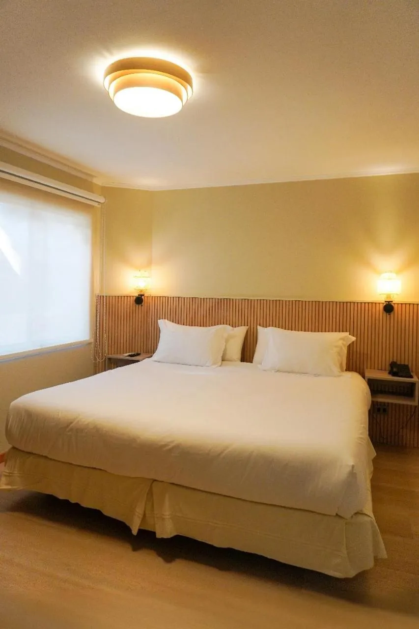 Photo of the whole room, Bed in Hotel Serena Suite