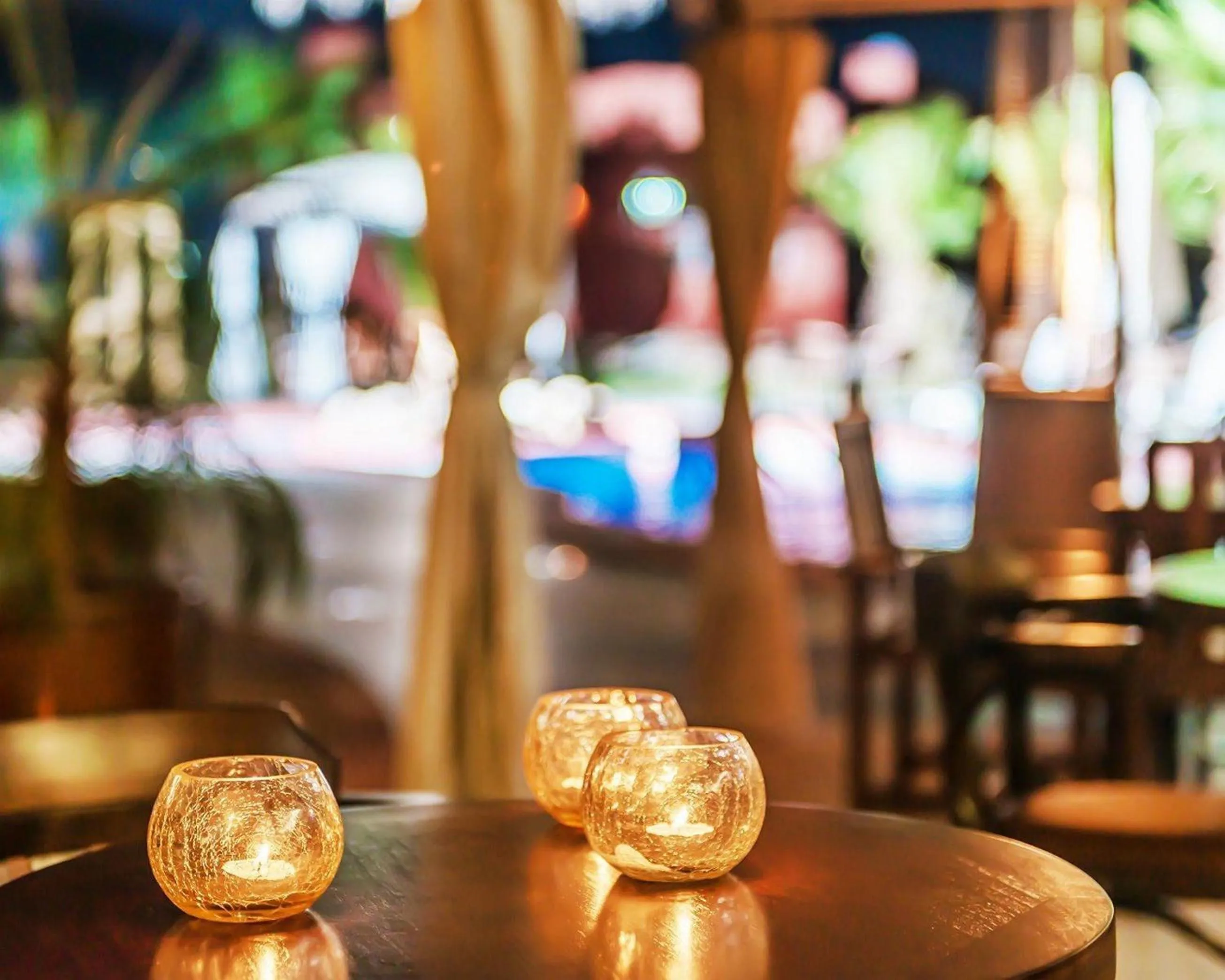 Restaurant/places to eat in Hotel Serena Suite