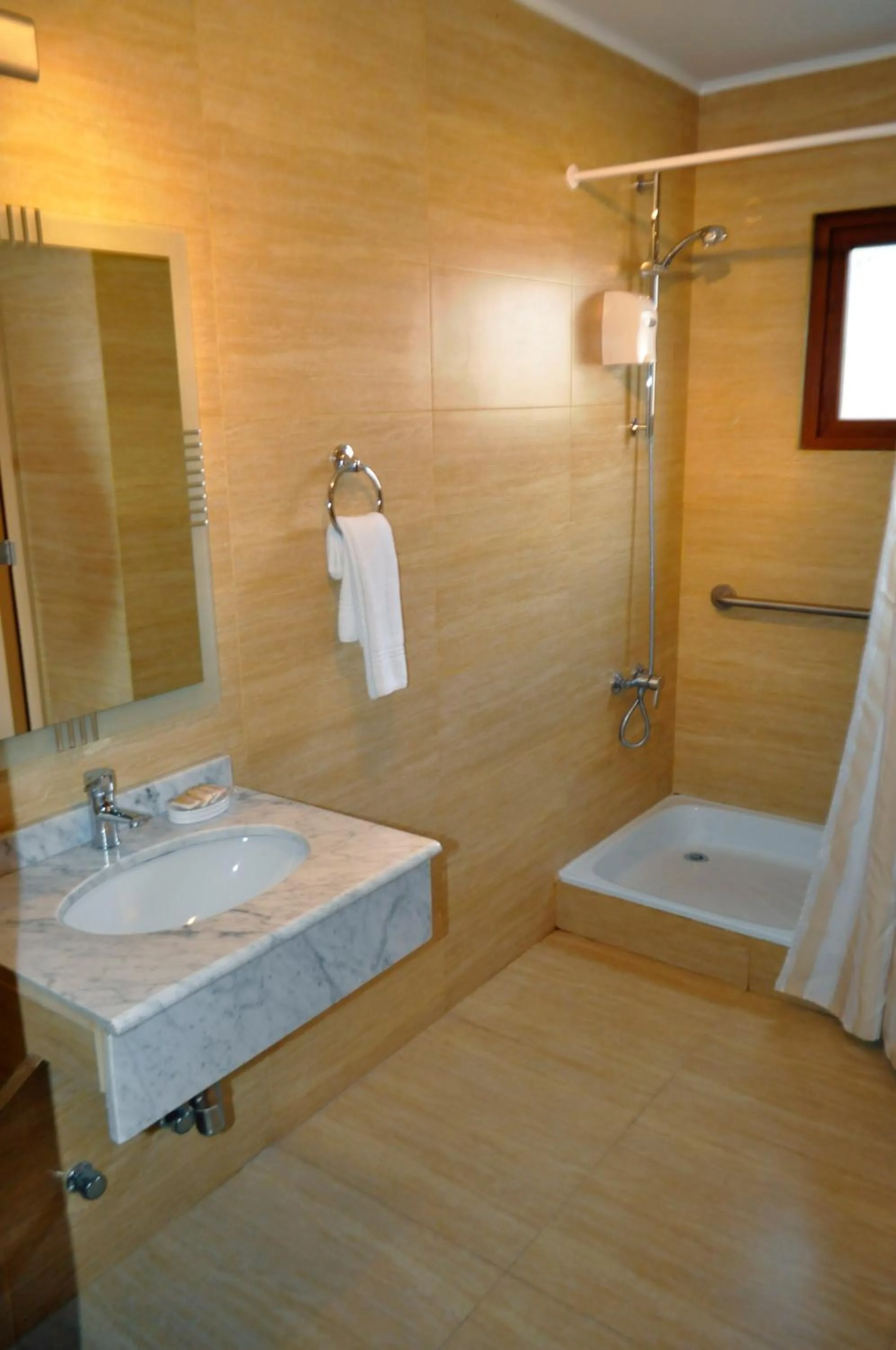 Bathroom in Hotel Serena Suite