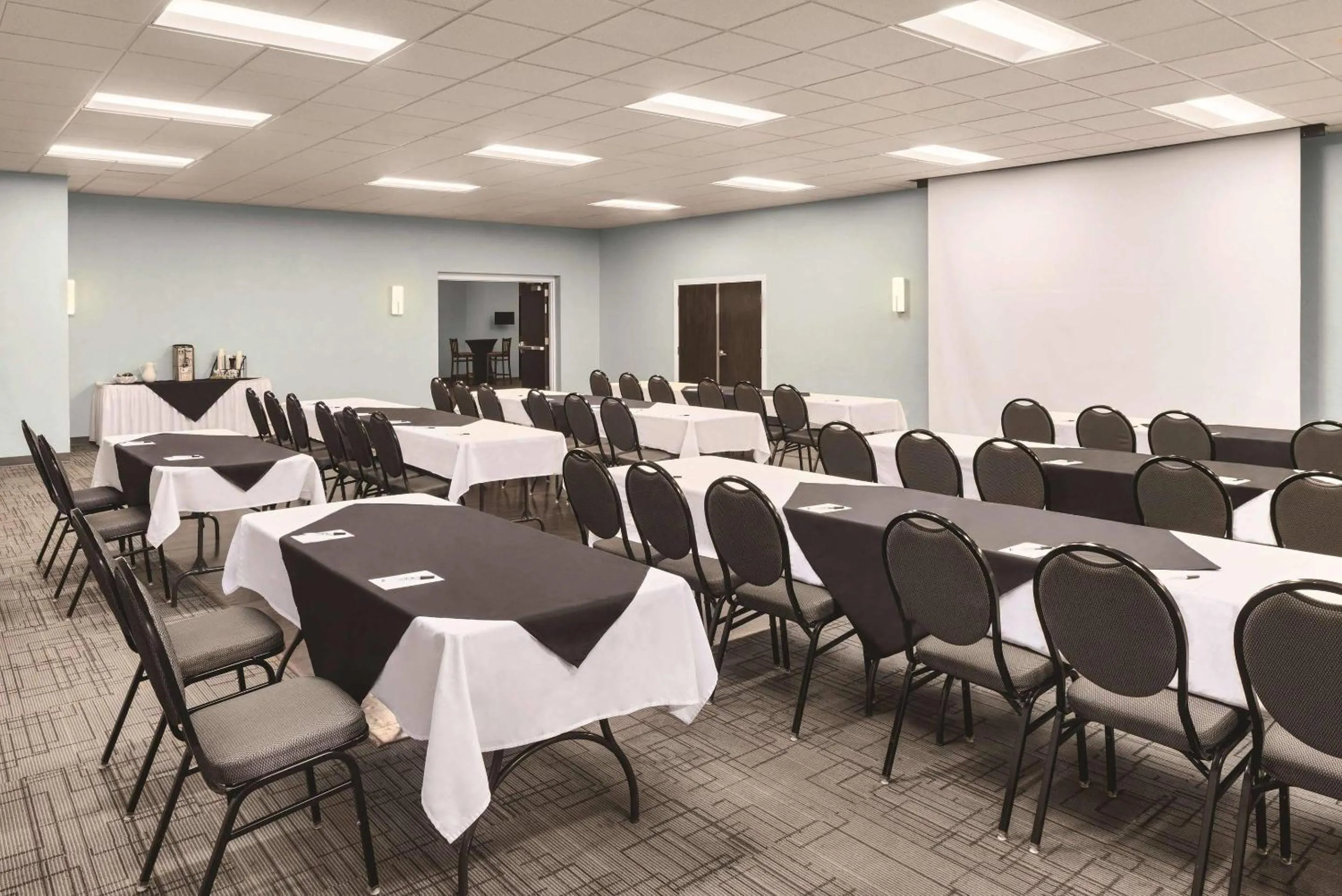 Meeting/conference room in Radisson Hotel and Conference Center Fond du Lac