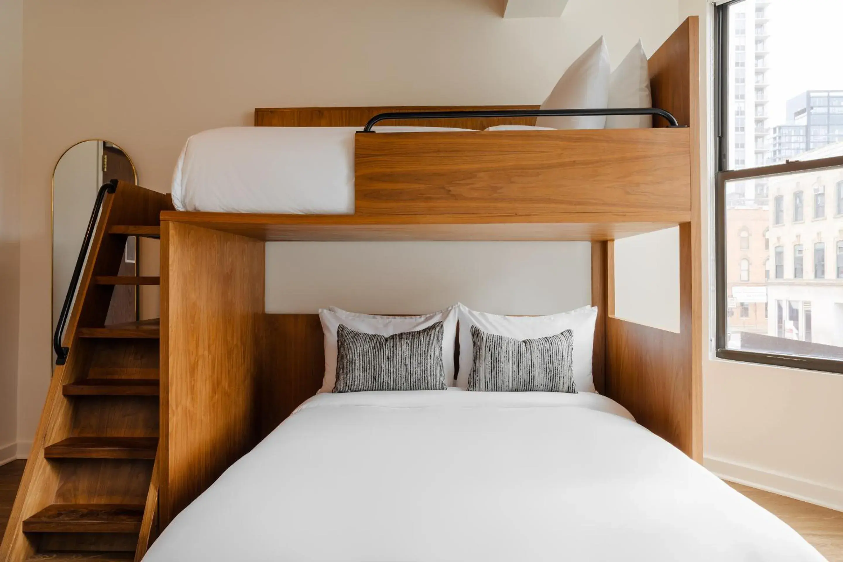 Triple Room in FOUND Hotel Chicago River North Triple Room in FOUND Hotel Chicago River North