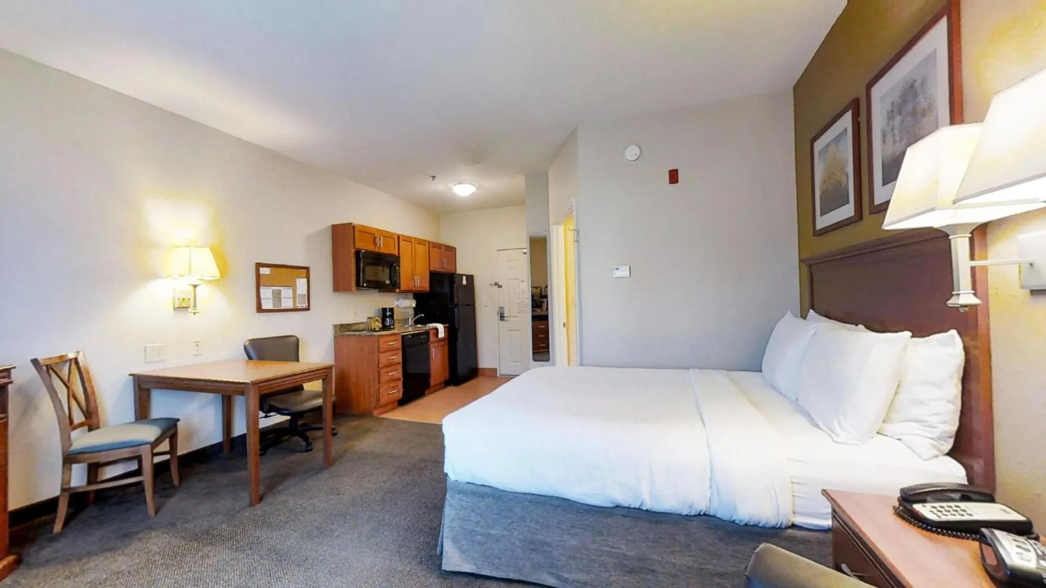 Photo of the whole room, Bed in Candlewood Suites Slidell Northshore by IHG