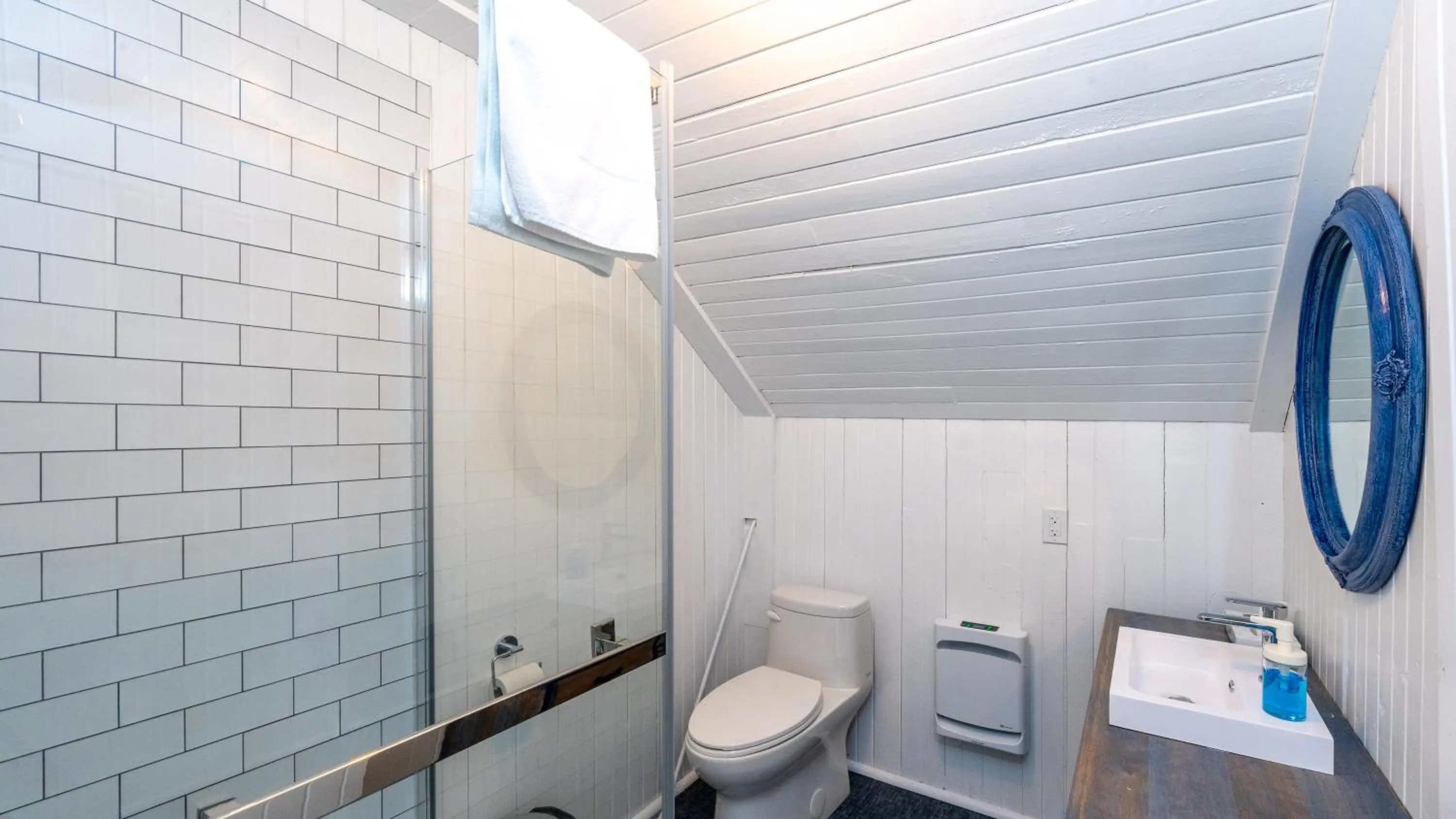 Shower in Le Baluchon Éco-villégiature