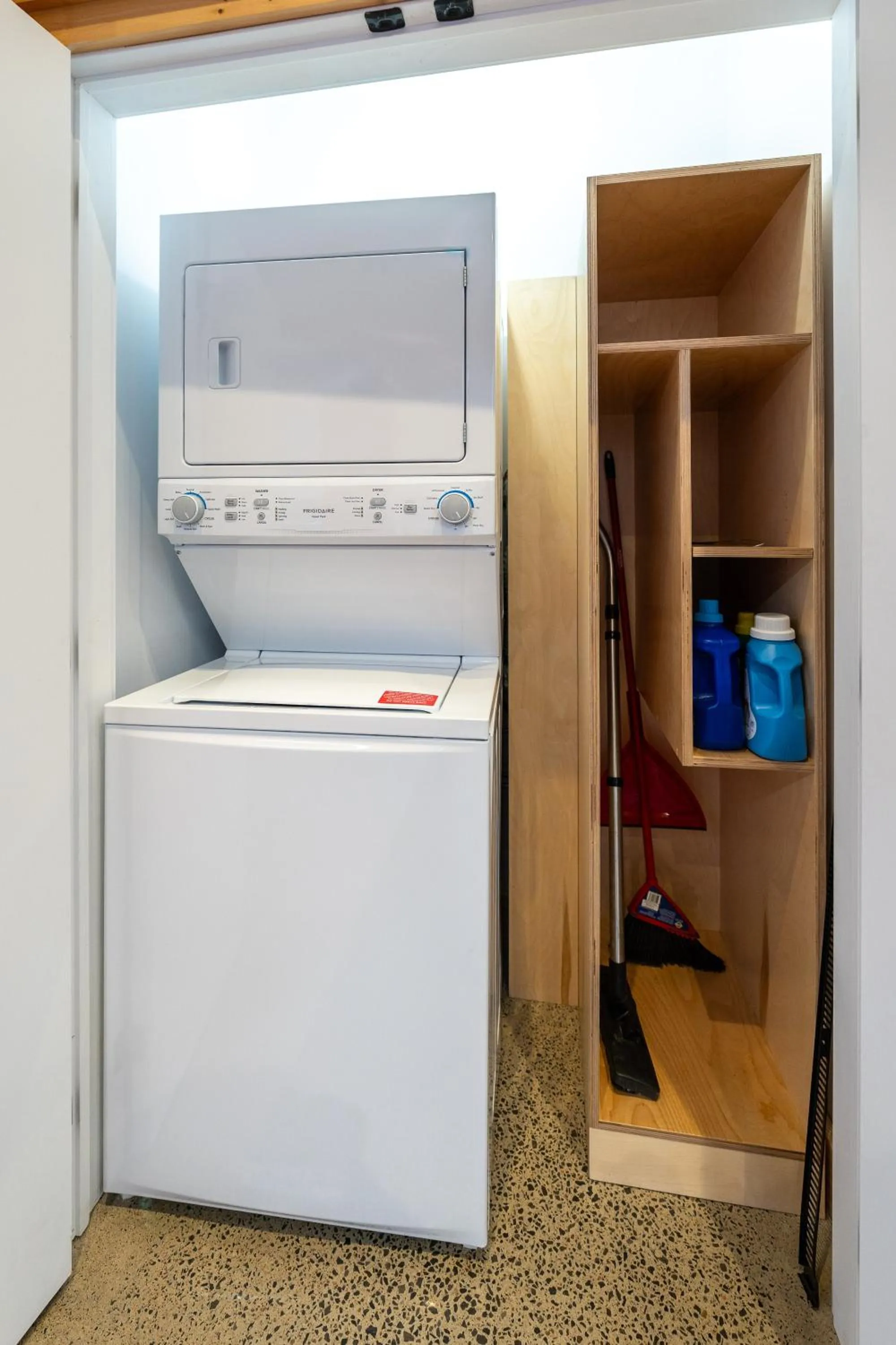 washing machine in Le Baluchon Éco-villégiature