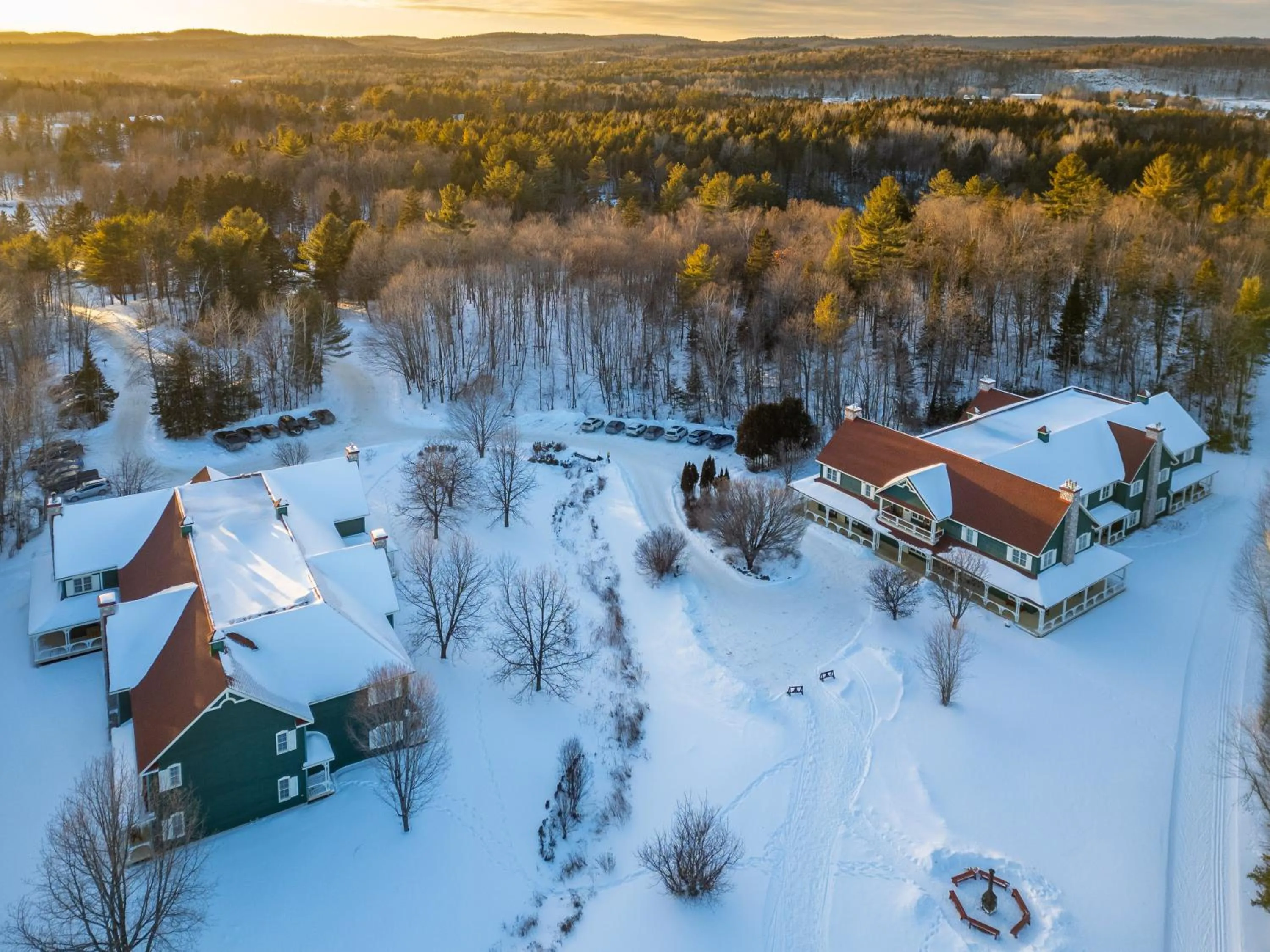 Property building in Le Baluchon Éco-villégiature