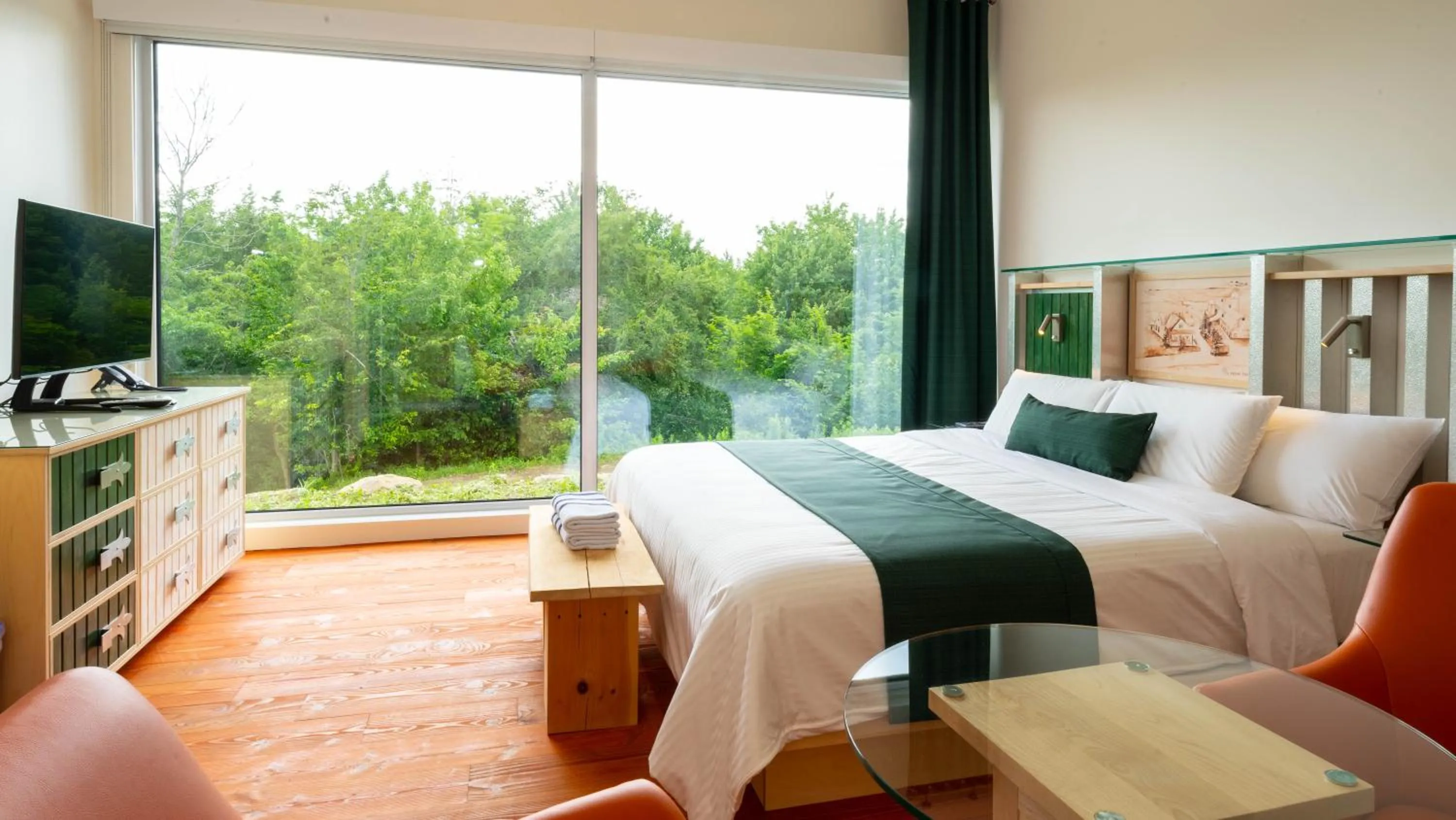 Bedroom, Bed in Le Baluchon Éco-villégiature