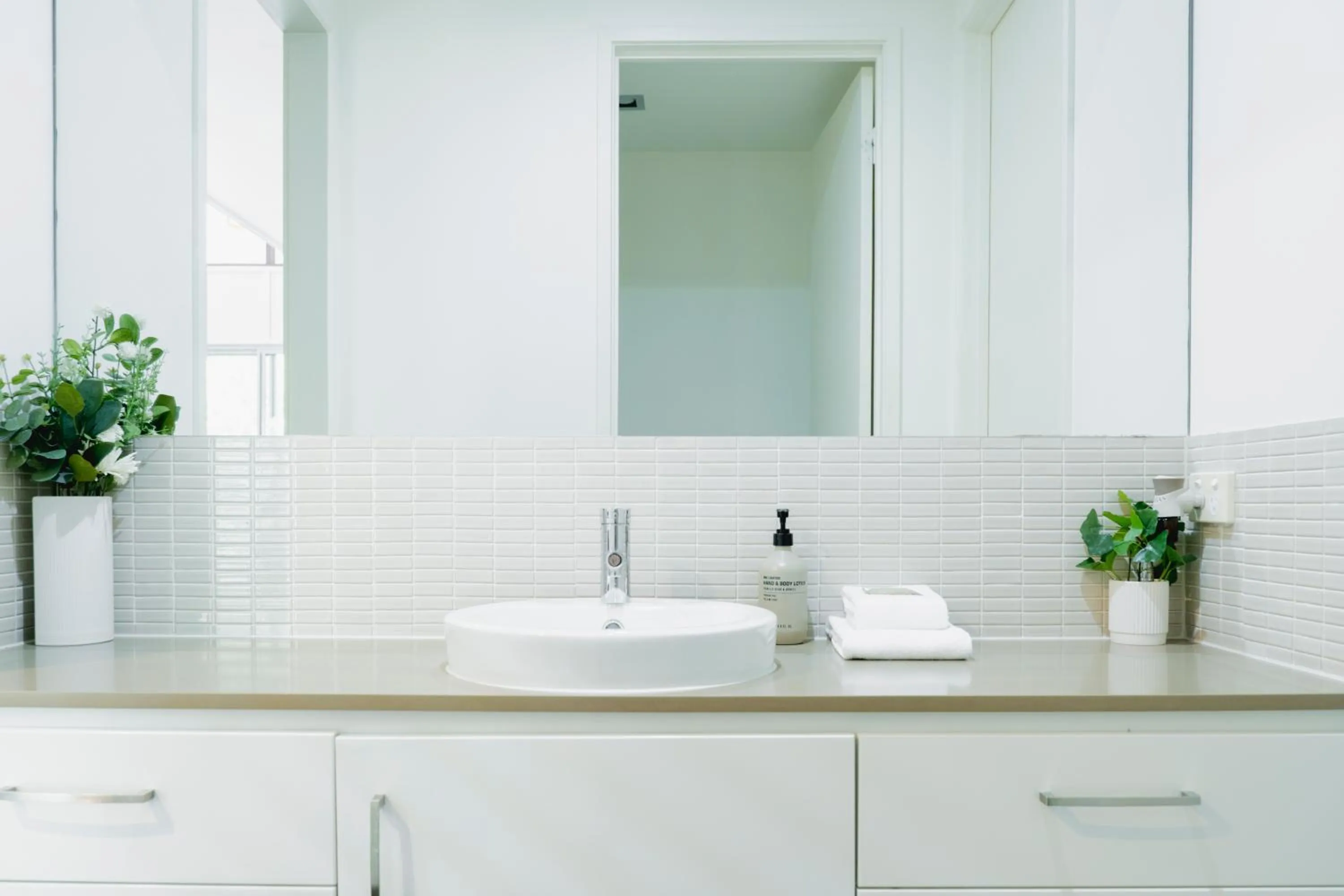 Bathroom in Beach Road Holiday Homes