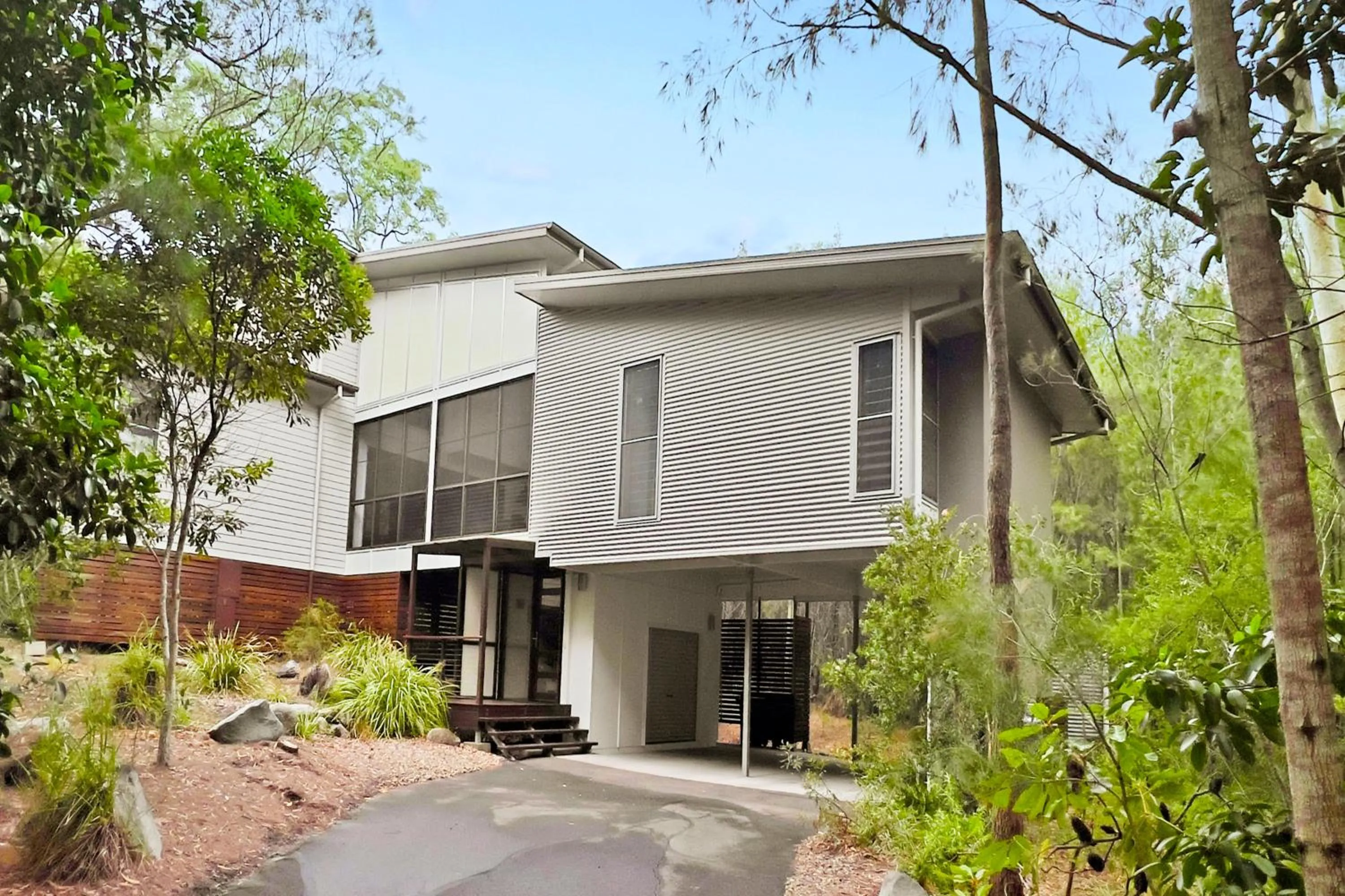 Property building in Beach Road Holiday Homes