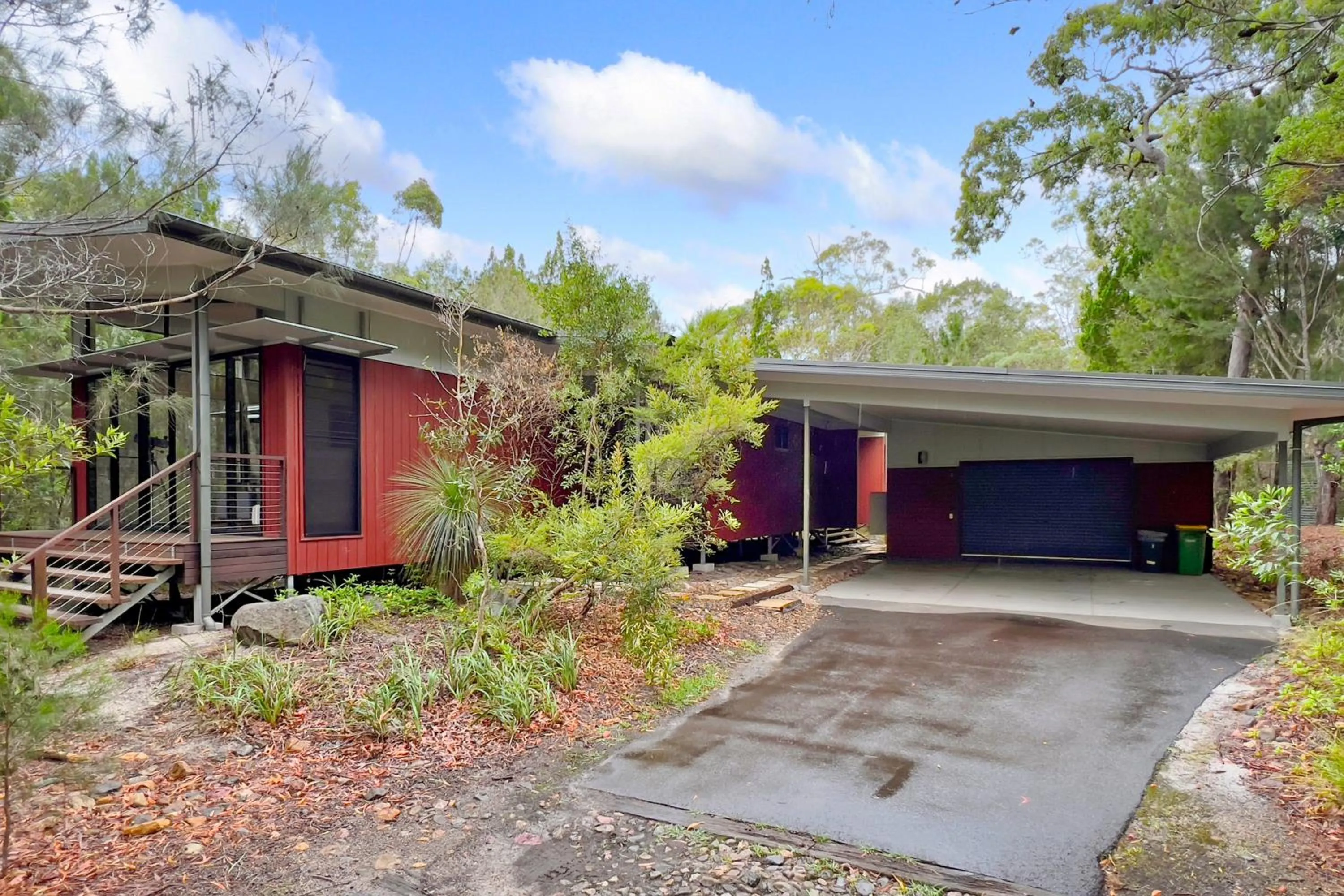 Property building in Beach Road Holiday Homes