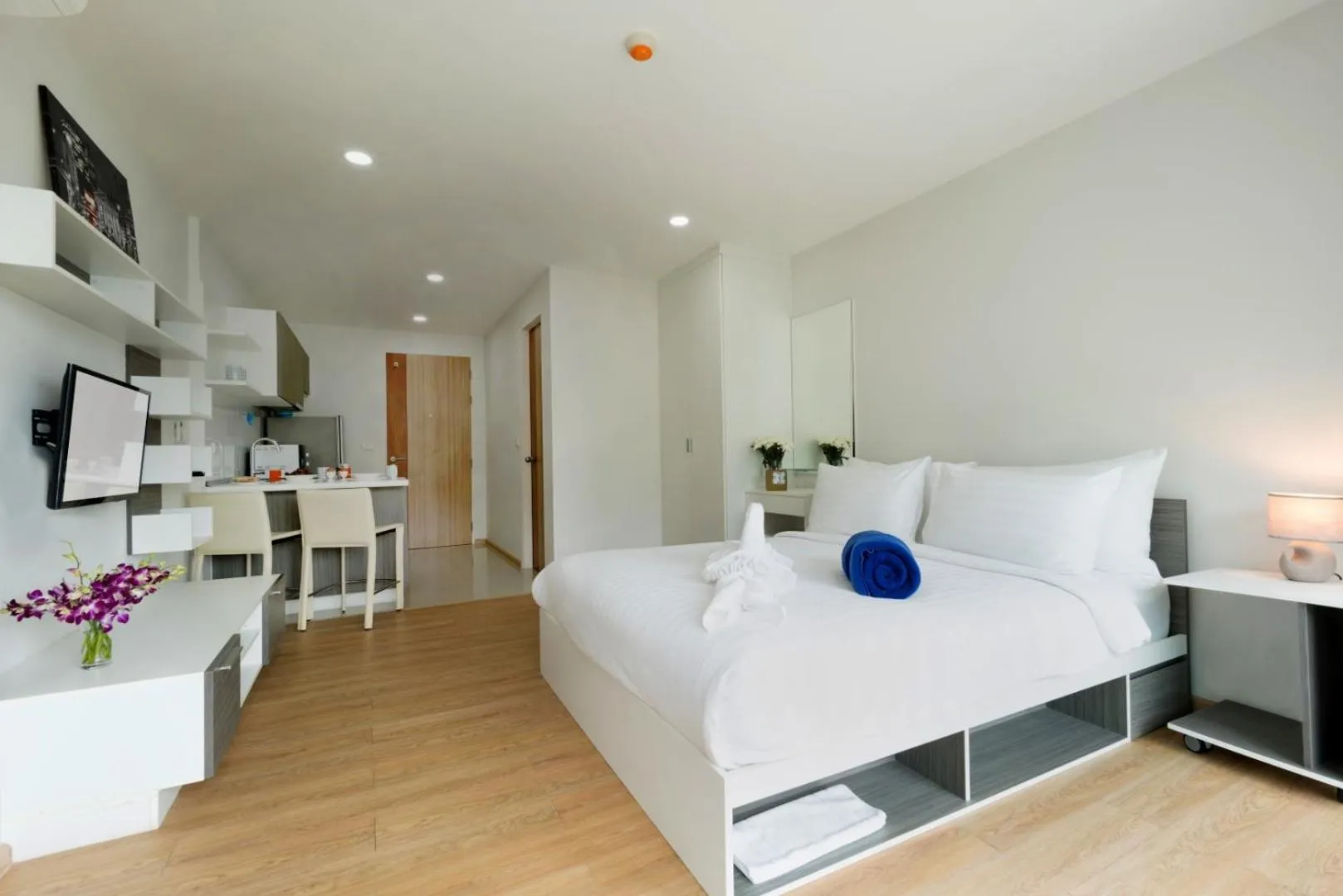 Bedroom, Bed in Ozone Condotel by RESAVA