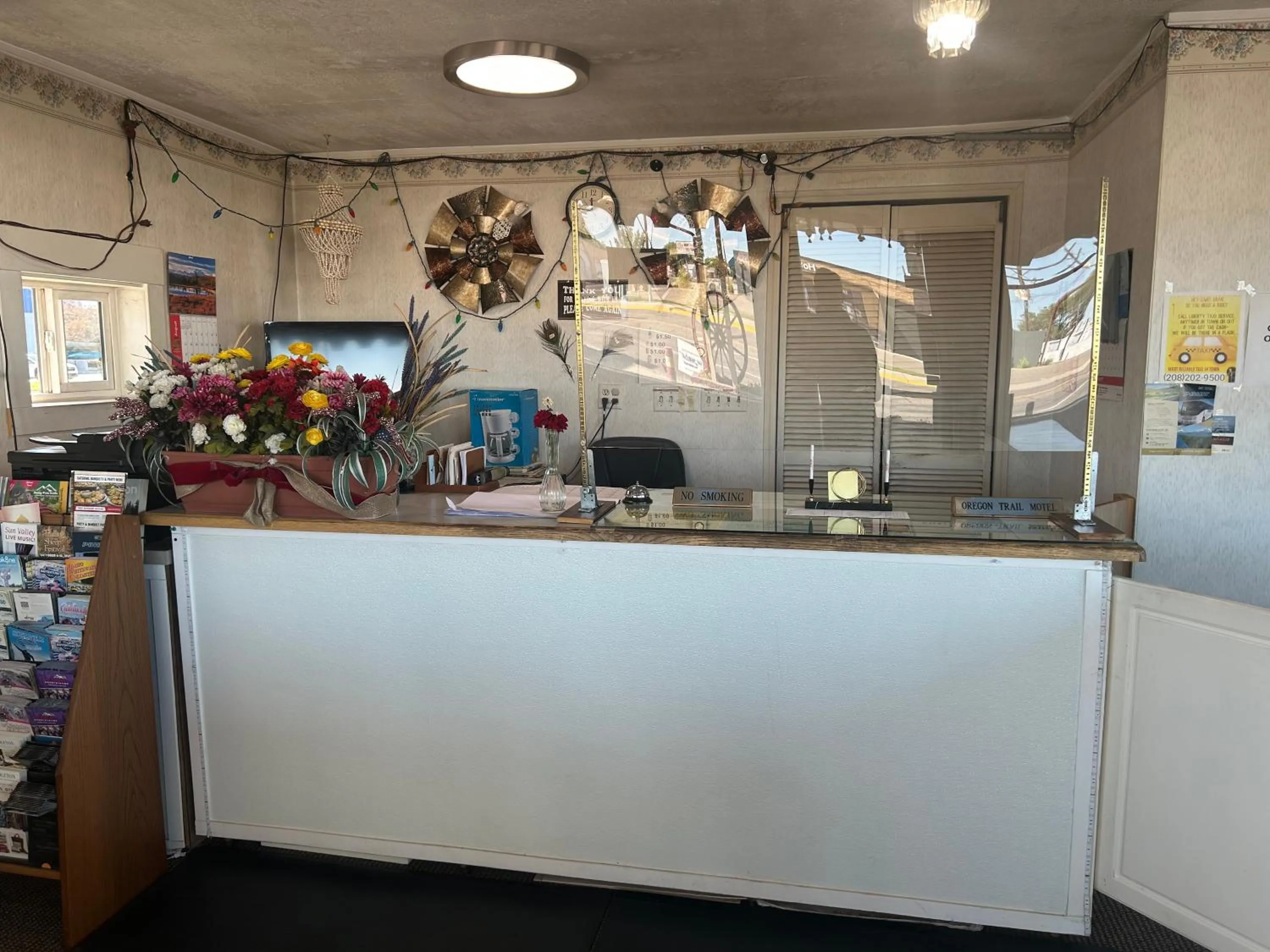 Lobby or reception in Oregon Trail Motel By Townhouse Ontario OR