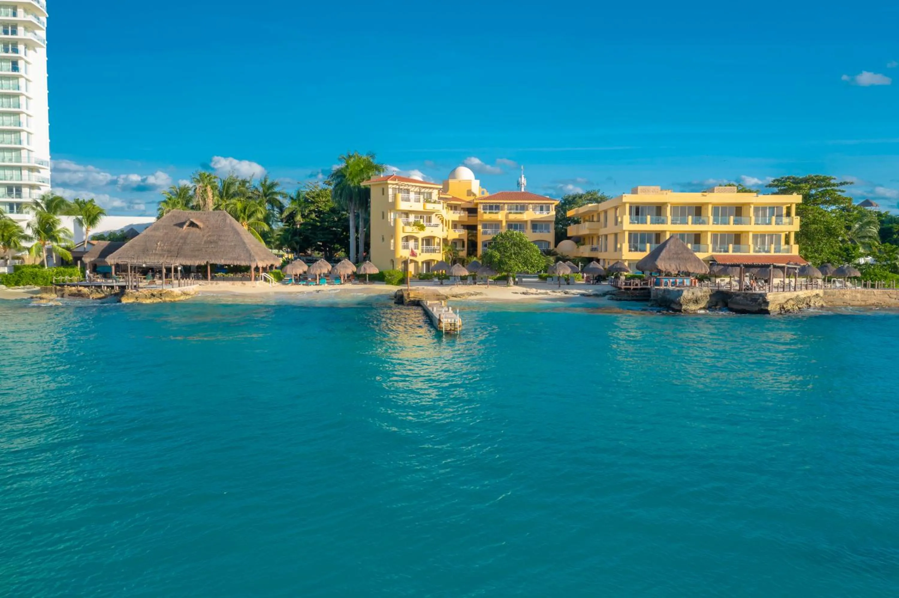 Property building in Playa Azul Cozumel