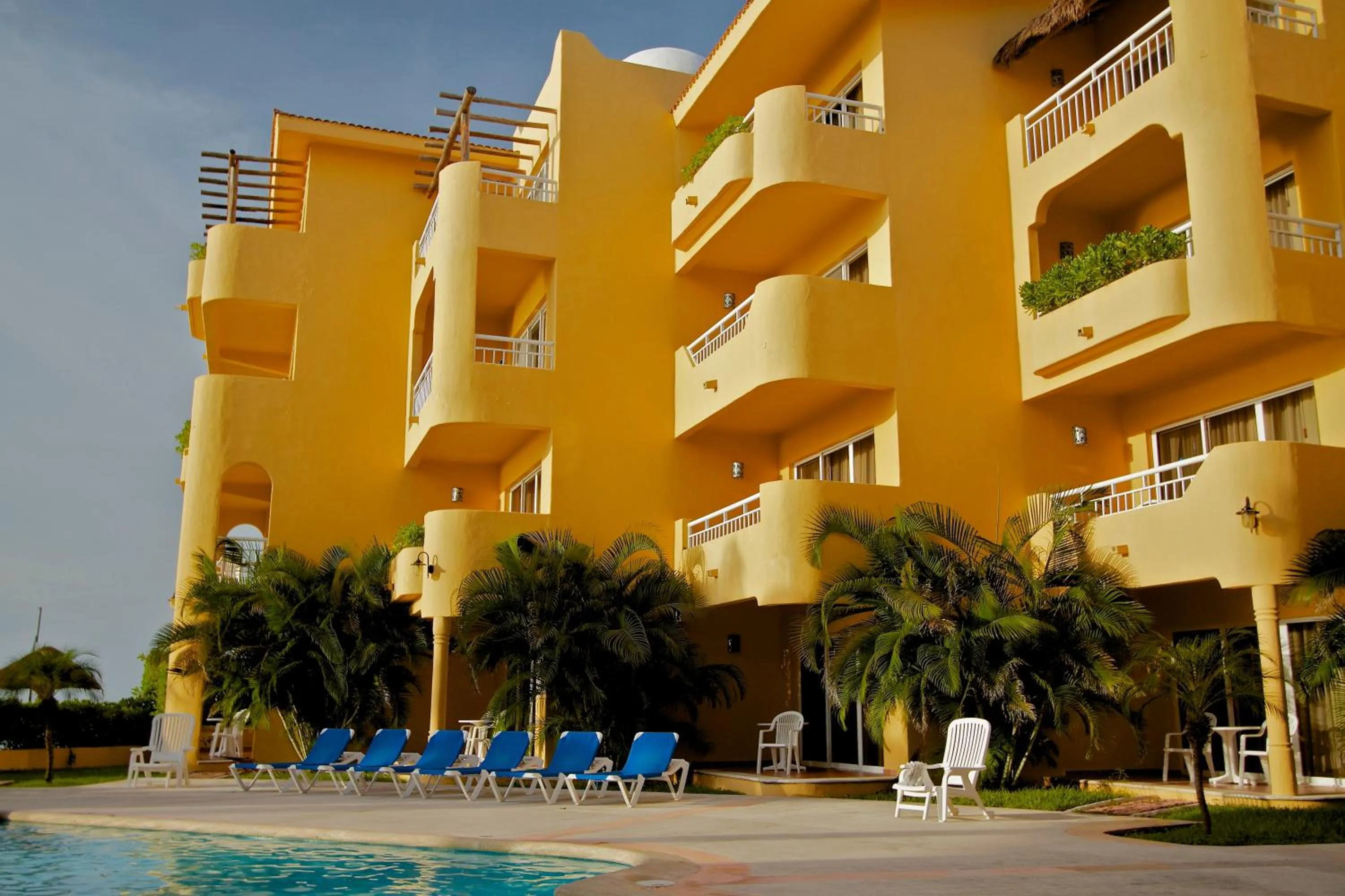 Property building in Playa Azul Cozumel
