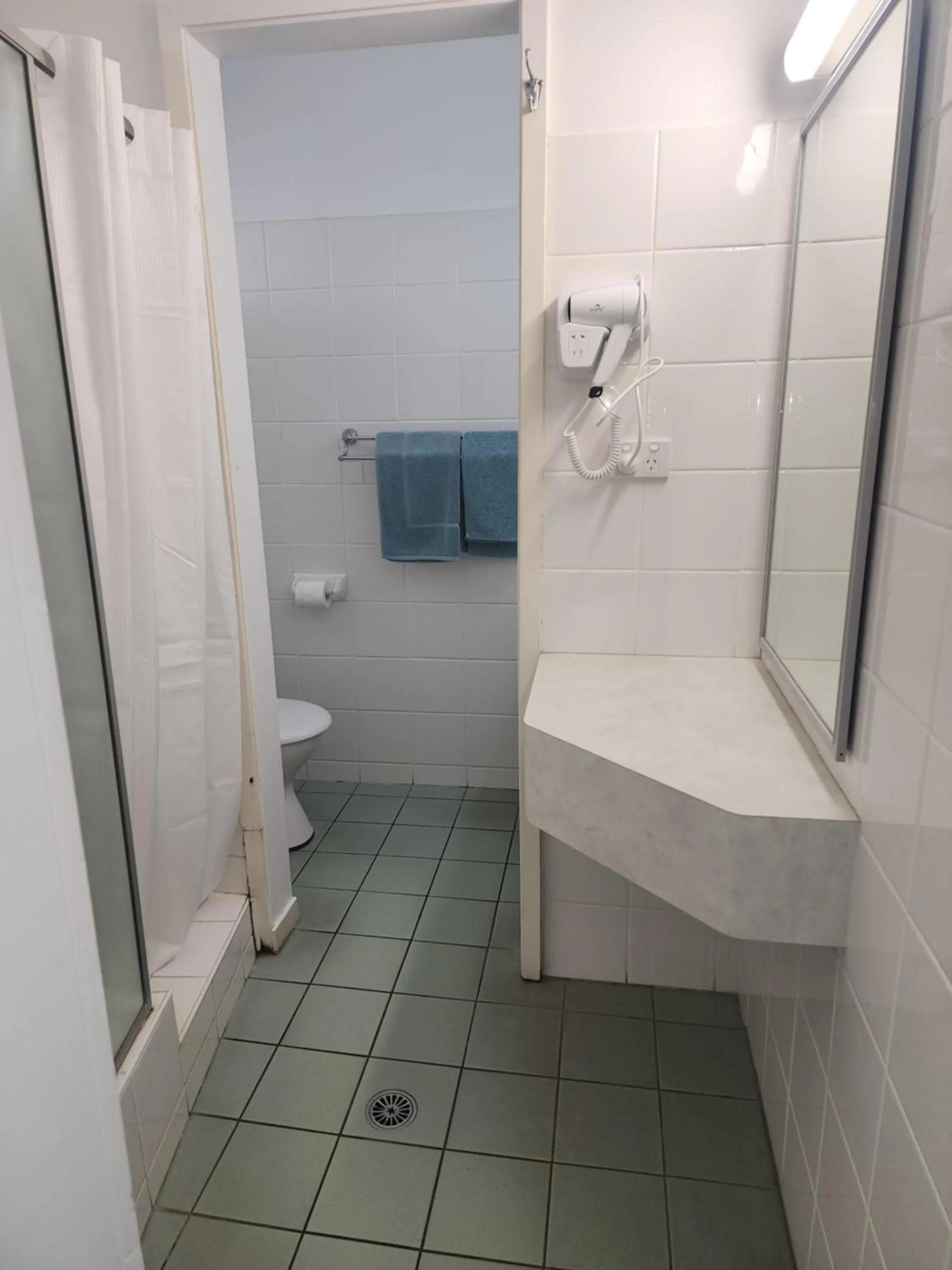 Bathroom in Motel Miramar