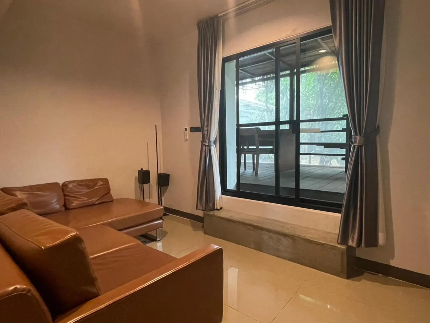 V20 Boutique Jacuzzi Hotel