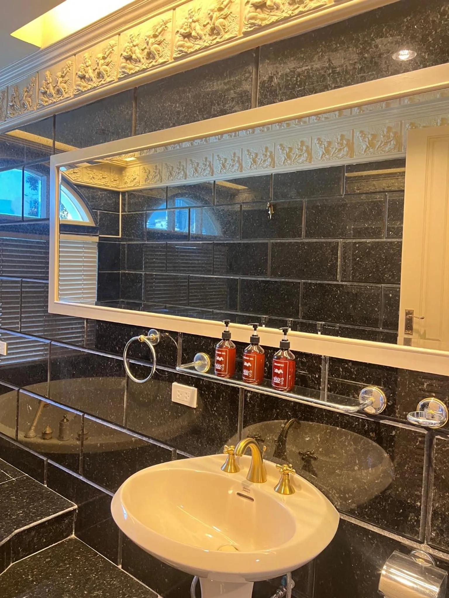 Bathroom in V20 Boutique Jacuzzi Hotel