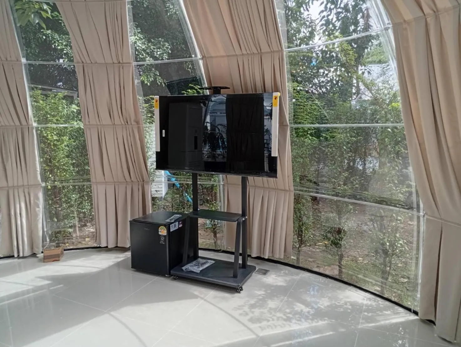 V20 Boutique Jacuzzi Hotel