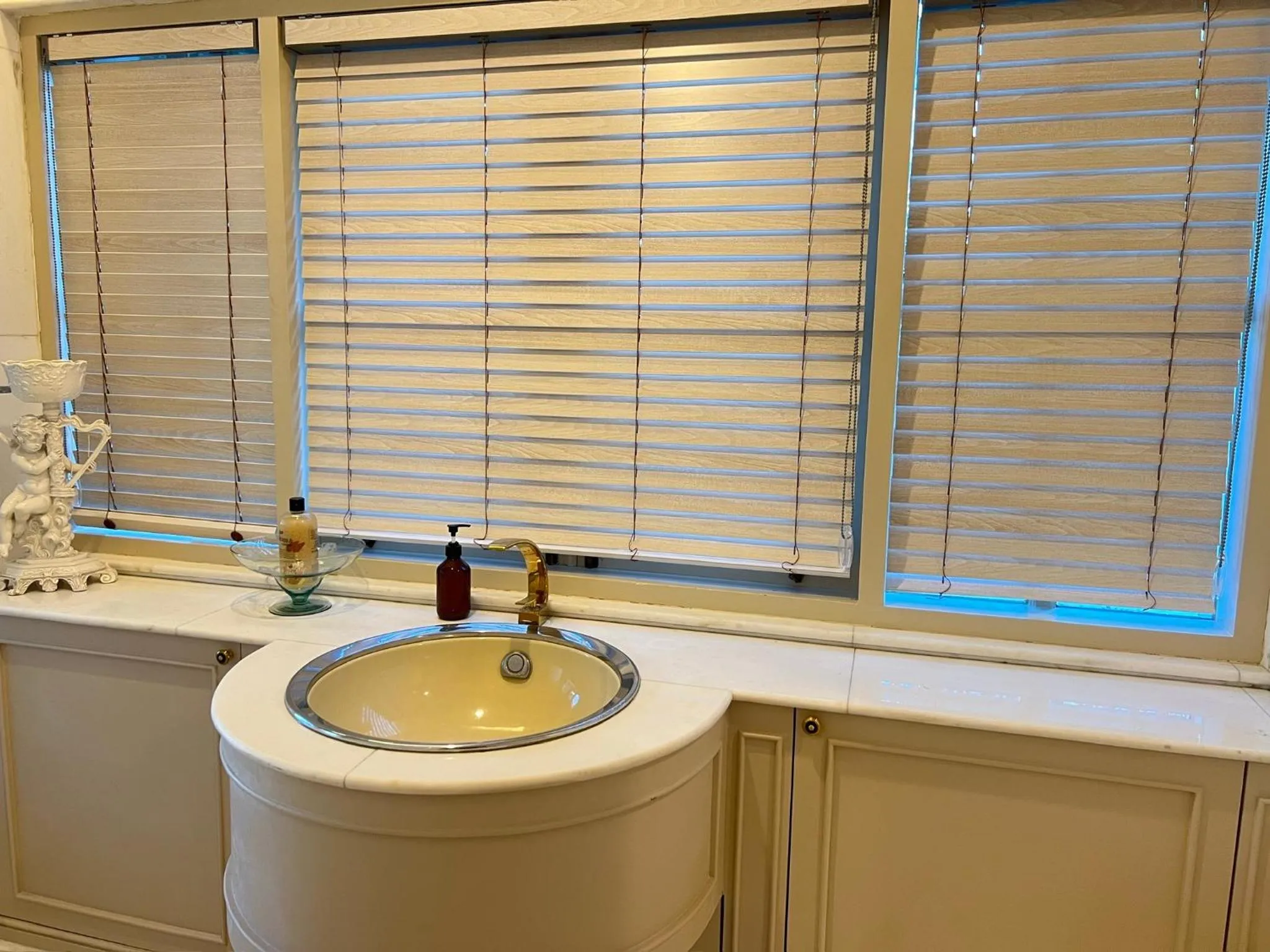 Bathroom in V20 Boutique Jacuzzi Hotel