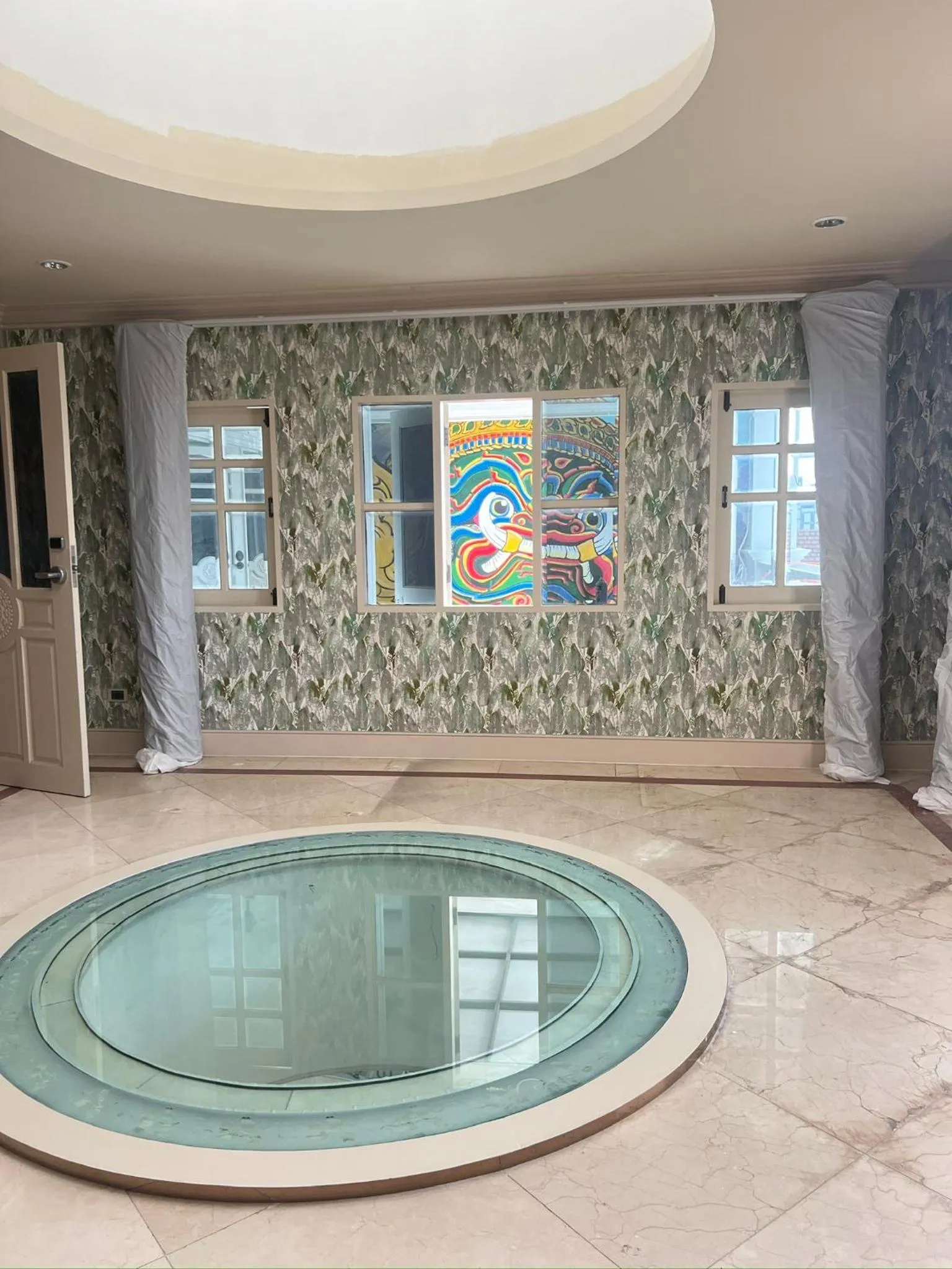 Living room in V20 Boutique Jacuzzi Hotel