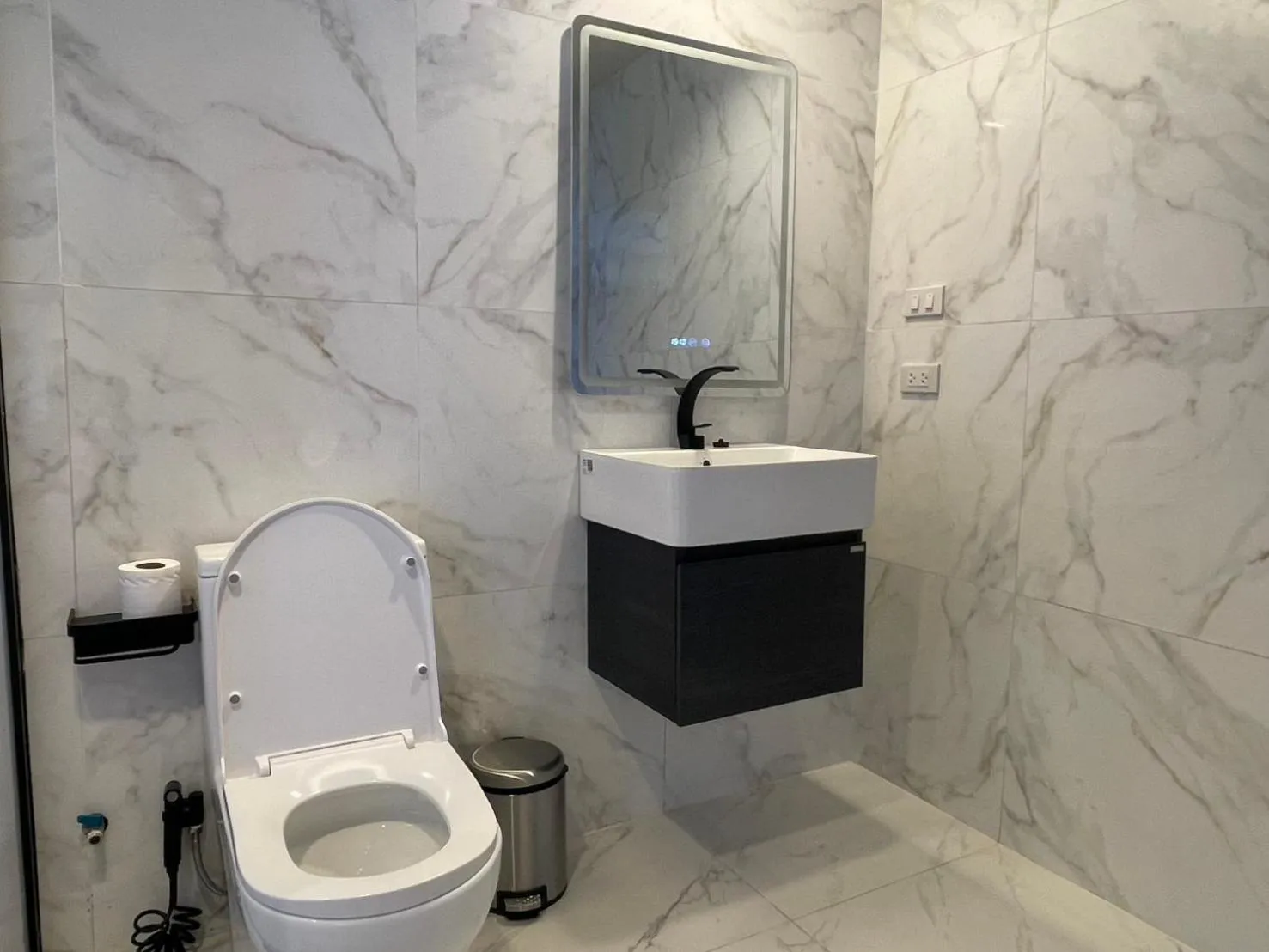 V20 Boutique Jacuzzi Hotel