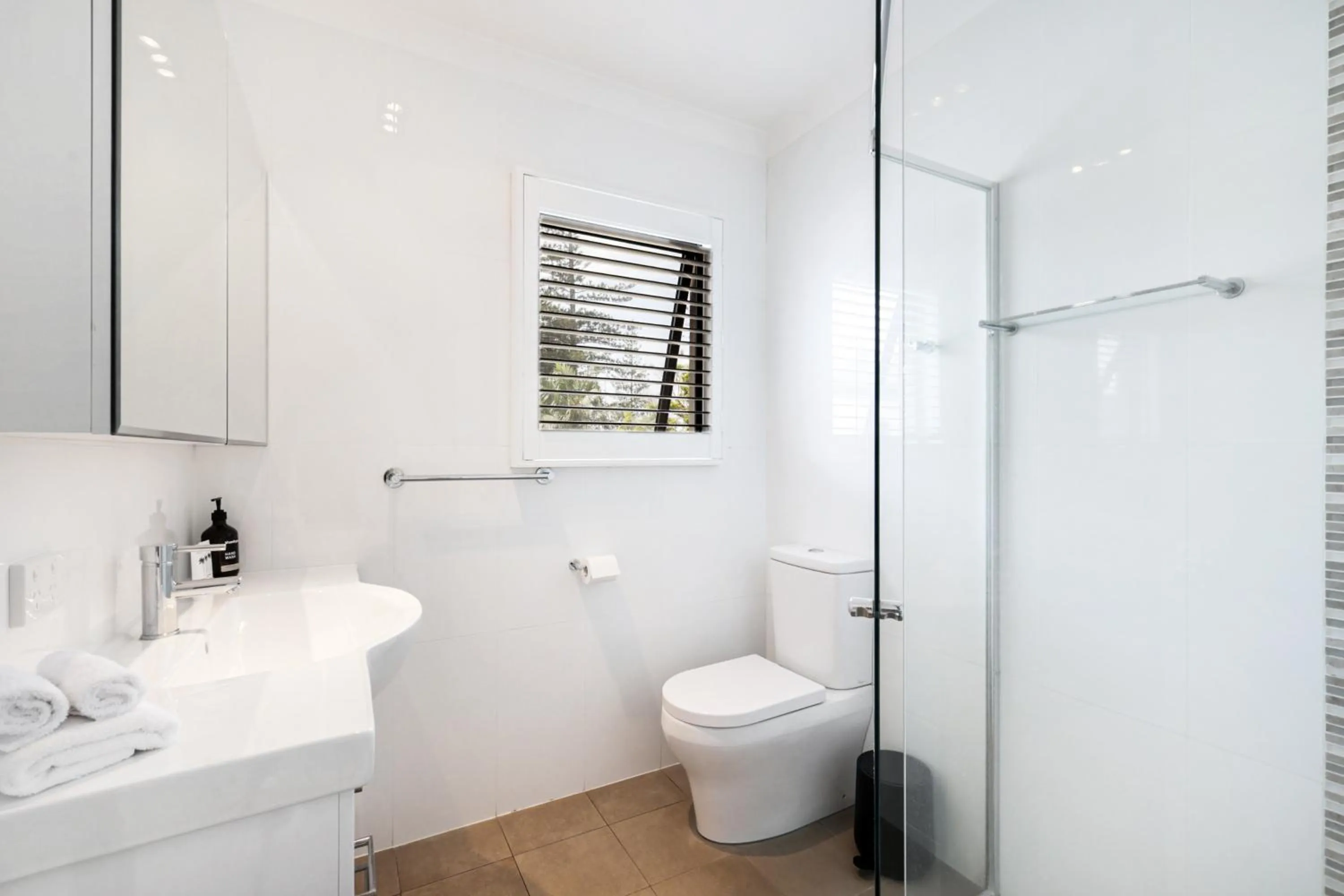 Bathroom in Gosamara Apartments