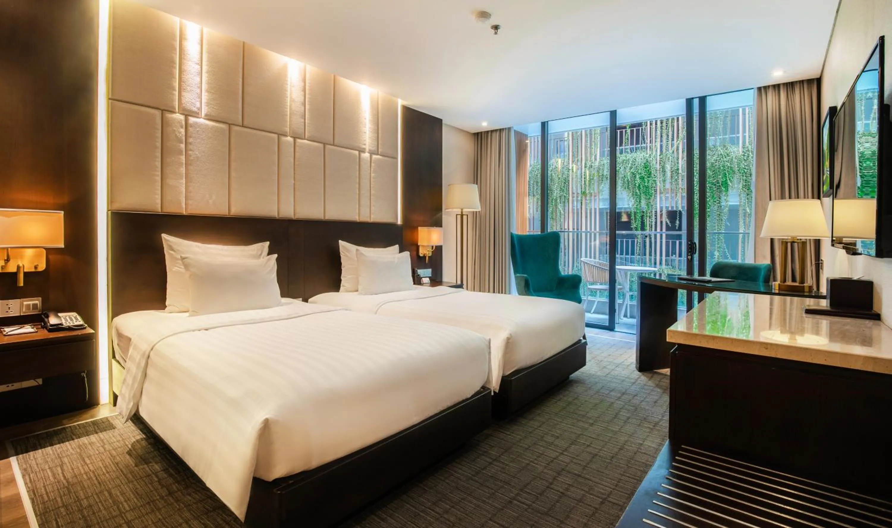 Bed in New Orient Hotel Da Nang