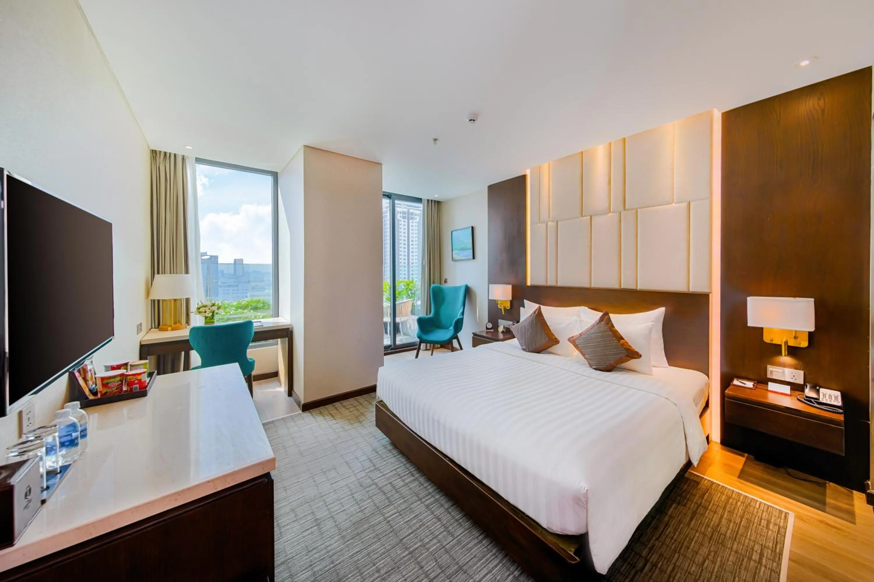 View (from property/room), Bed in New Orient Hotel Da Nang