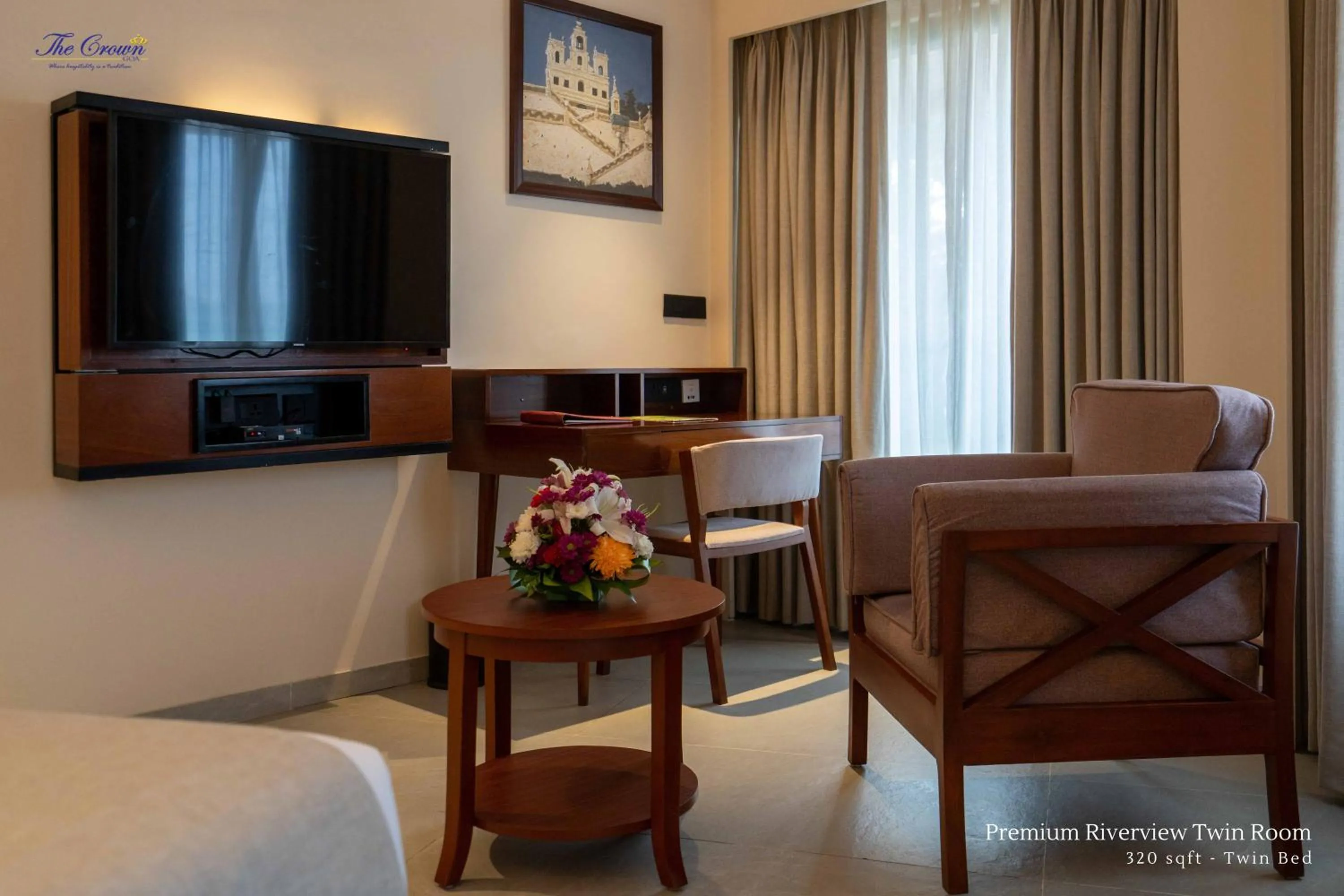 Photo of the whole room in The Crown Goa