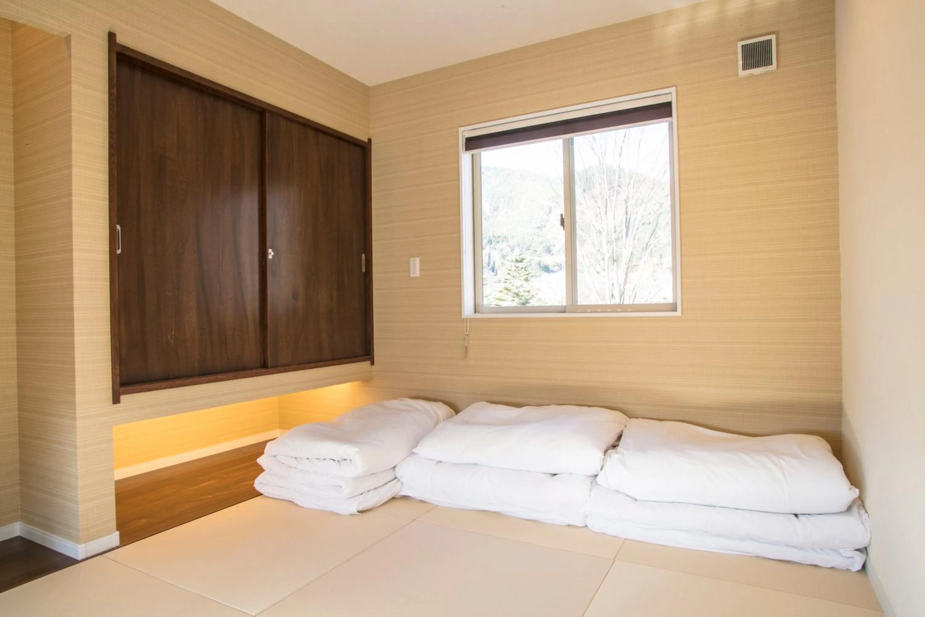 Bedroom, Bed in Villa Yushin
