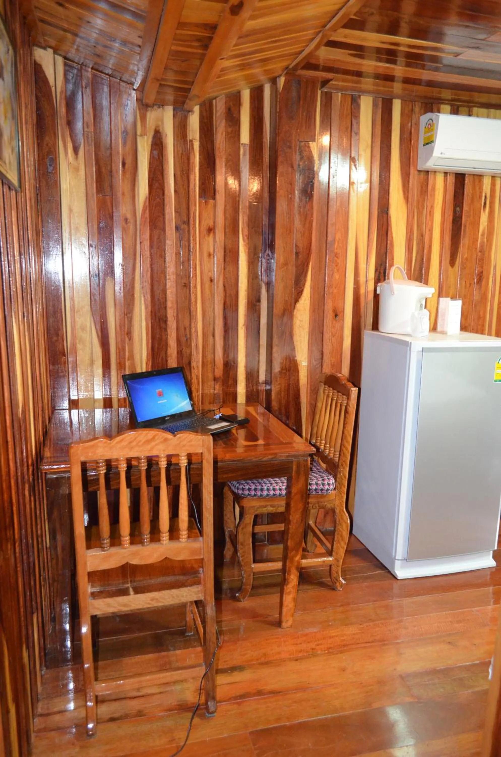 Home Stay Stc Bed And Breakfast