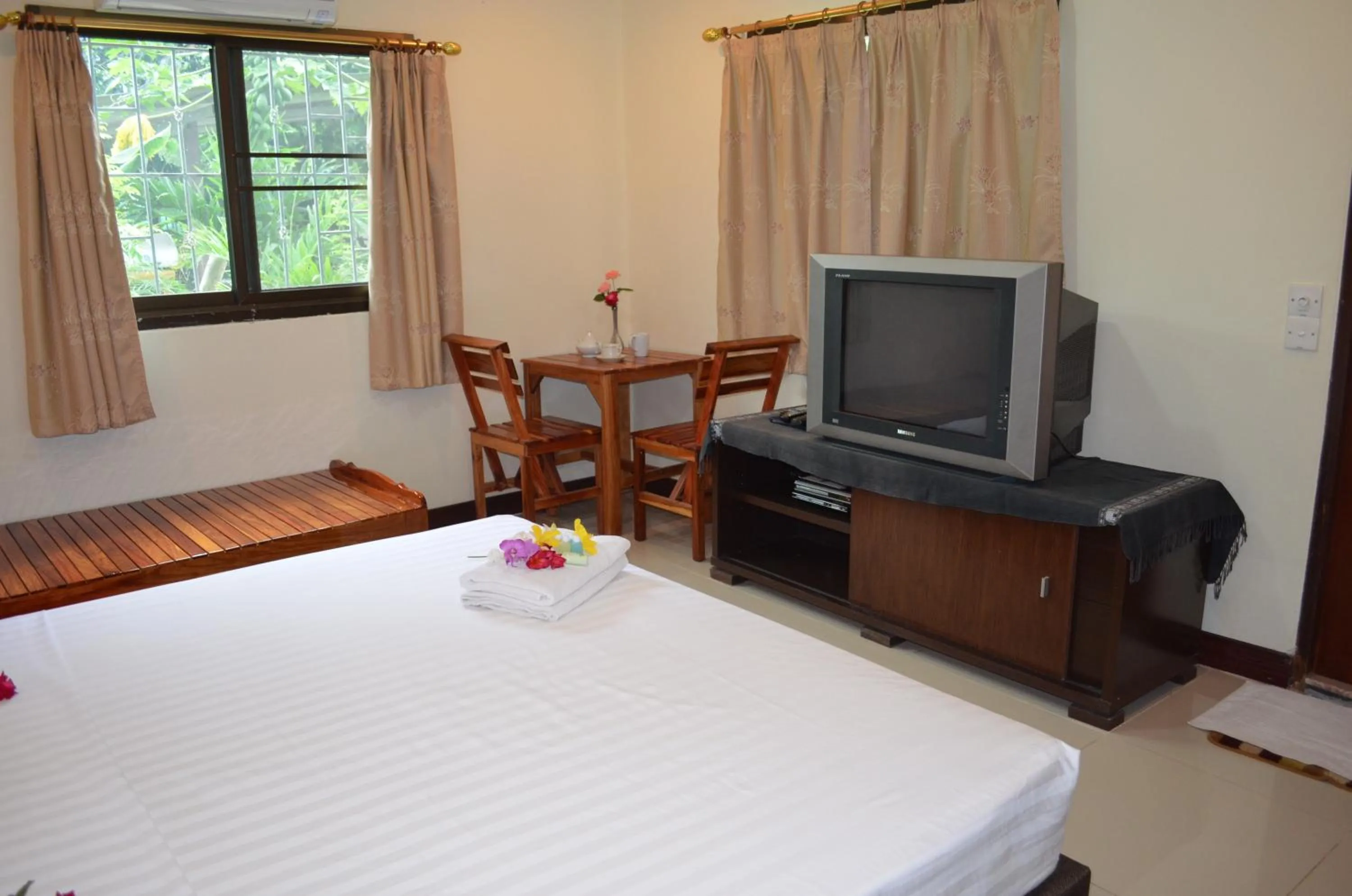 Home Stay Stc Bed And Breakfast