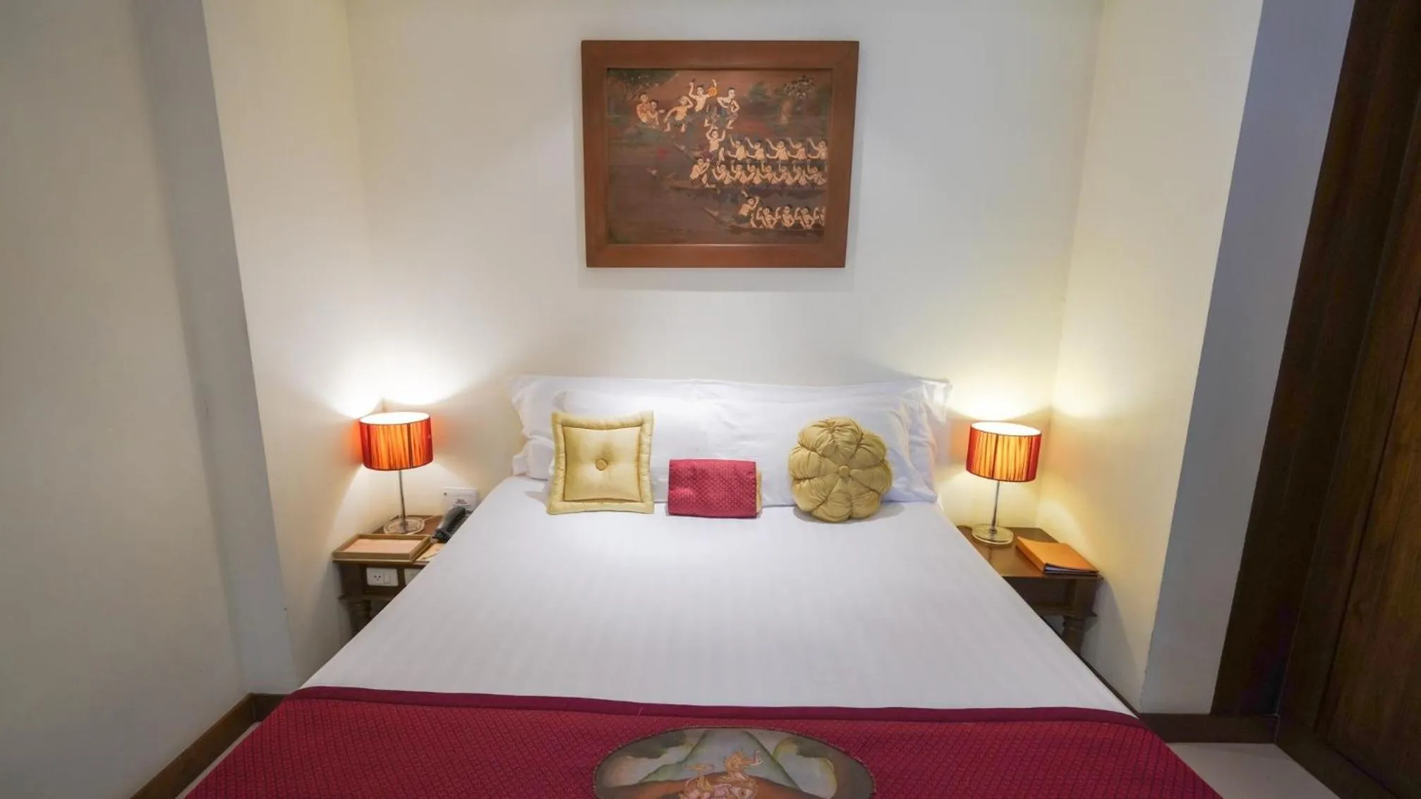 Bed in Kodchasri Thani Hotel Chiangmai