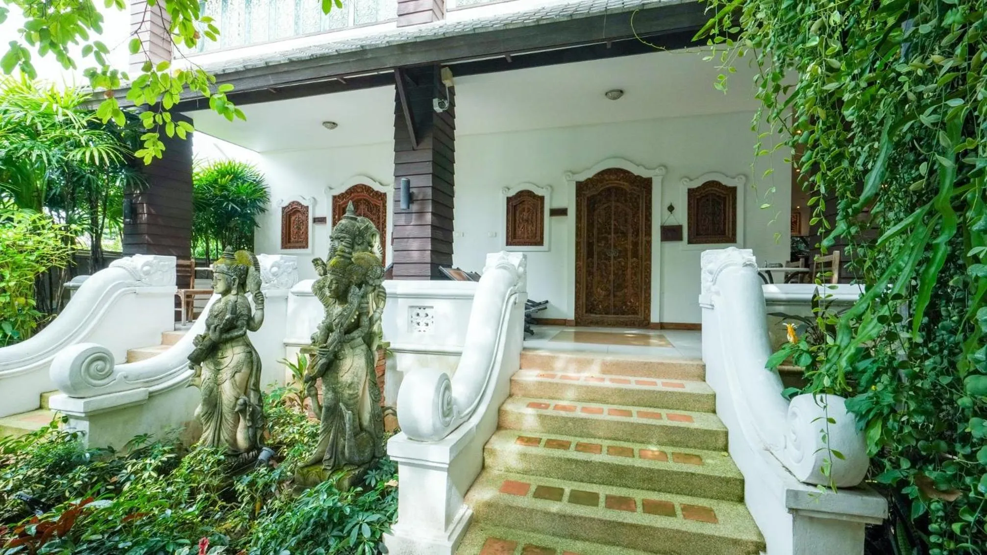 Balcony/Terrace in Kodchasri Thani Hotel Chiangmai