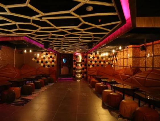 Nightclub / DJ in Regenta Central the Crystal Kanpur,