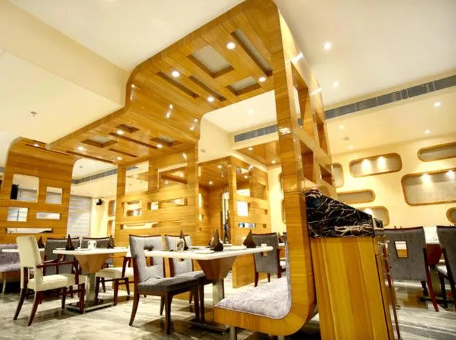 Restaurant/places to eat in Regenta Central the Crystal Kanpur,