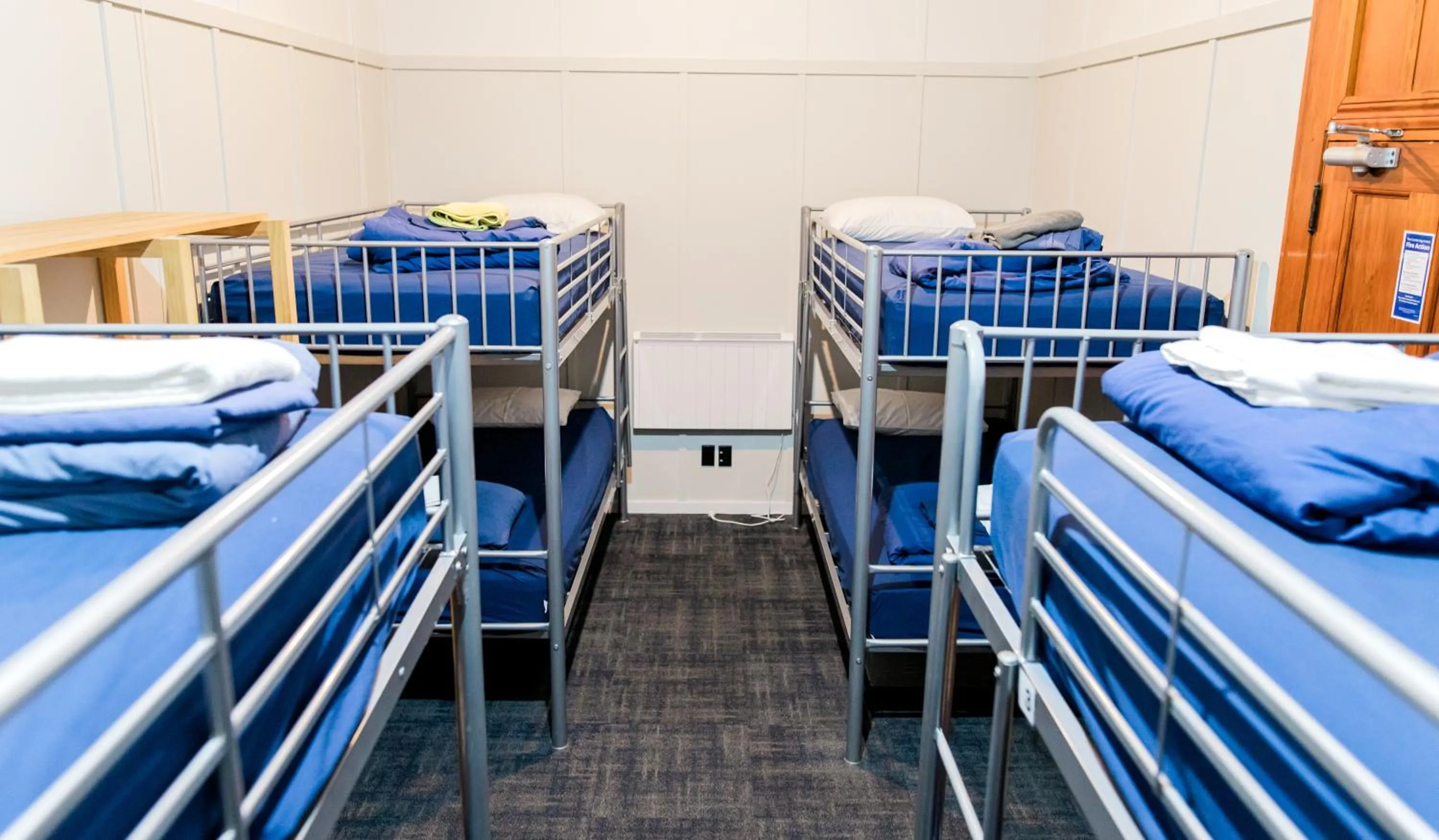 bunk bed, Bed in The Cambridge Hotel & Backpackers