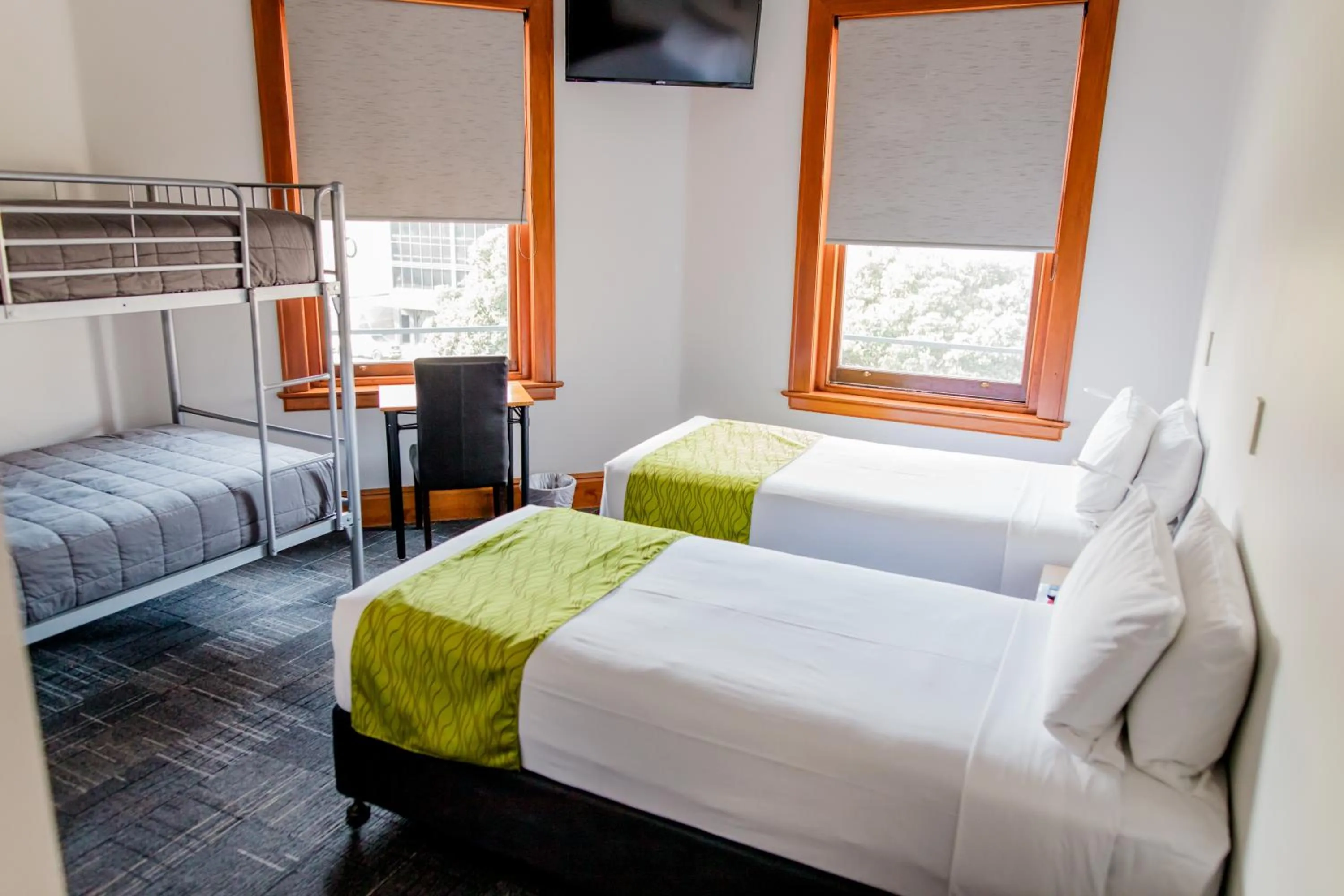 Bed in The Cambridge Hotel & Backpackers